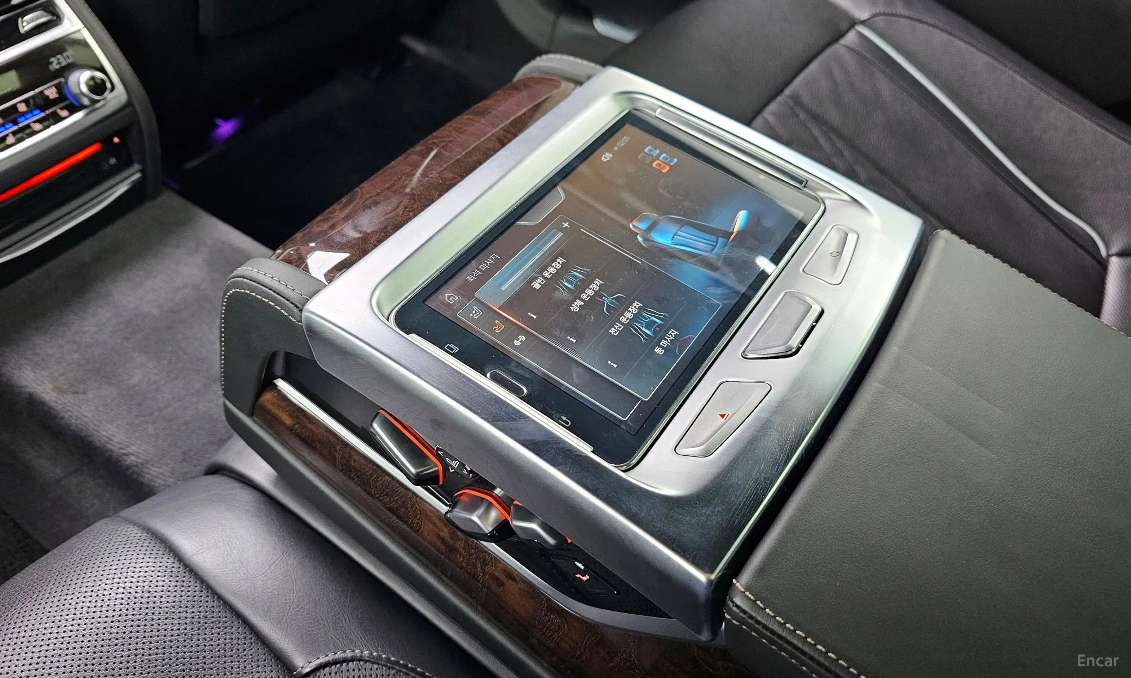 BMW 7 Series (G11) превью 18