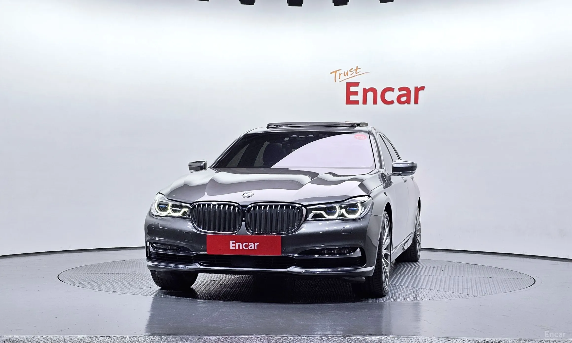 BMW 7 Series (G11) превью 3