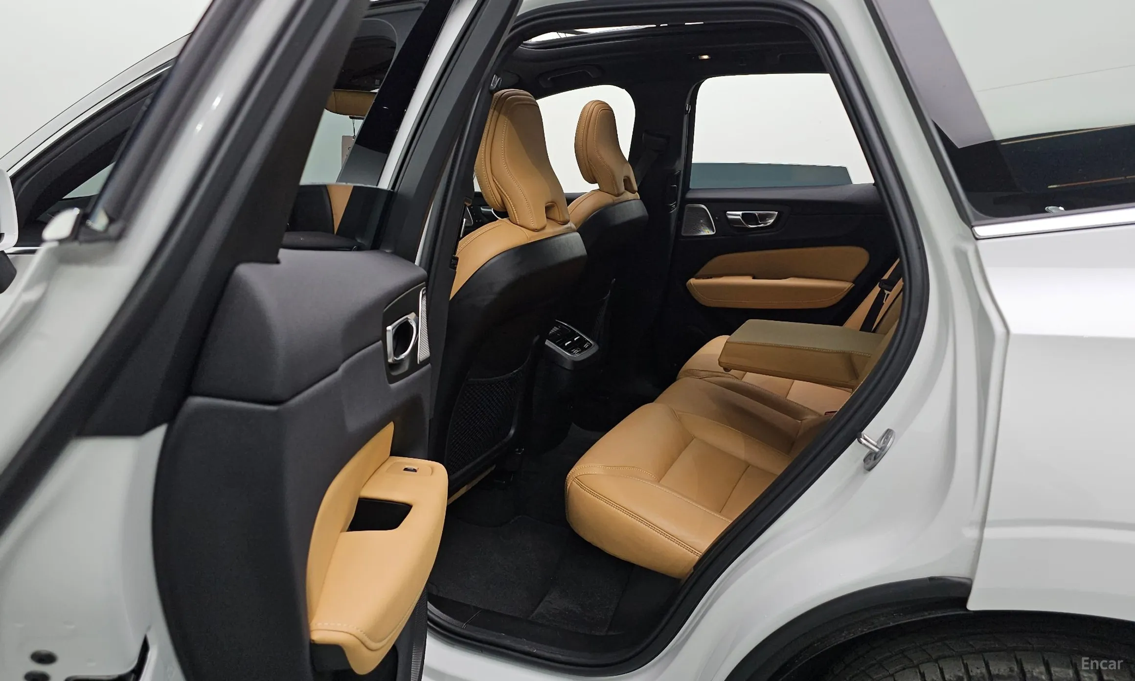 Volvo XC60 Gen 2 превью 19