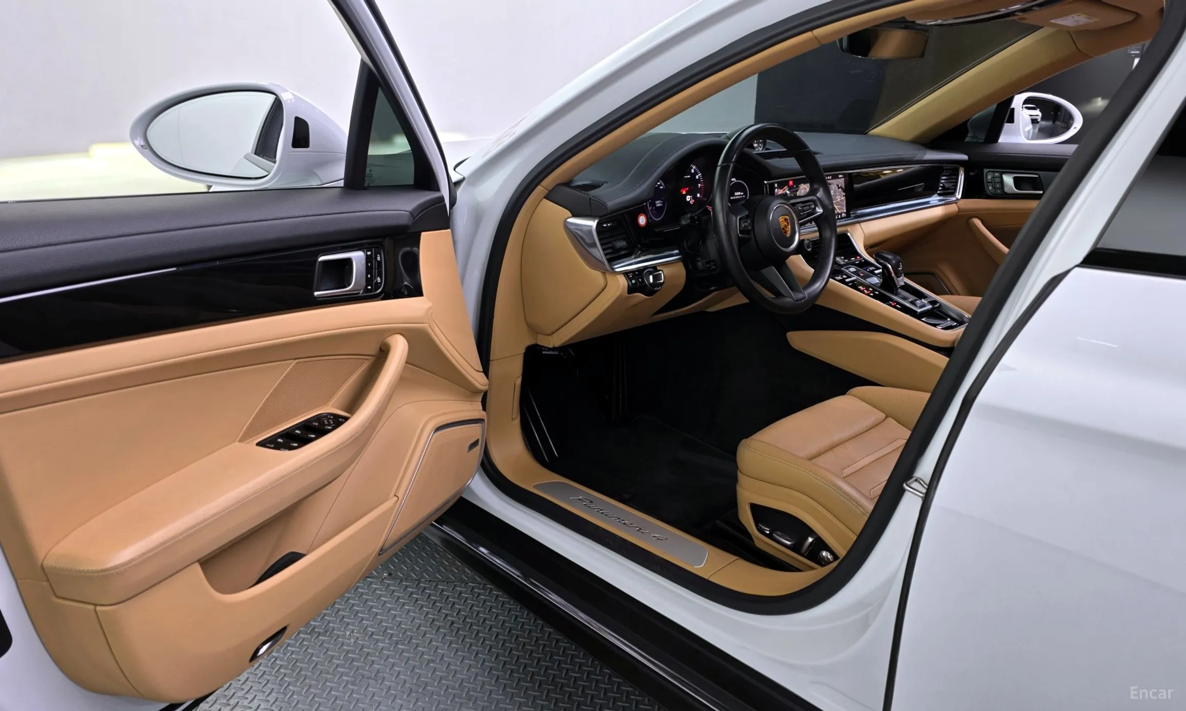 Porsche Panamera (971) превью 10