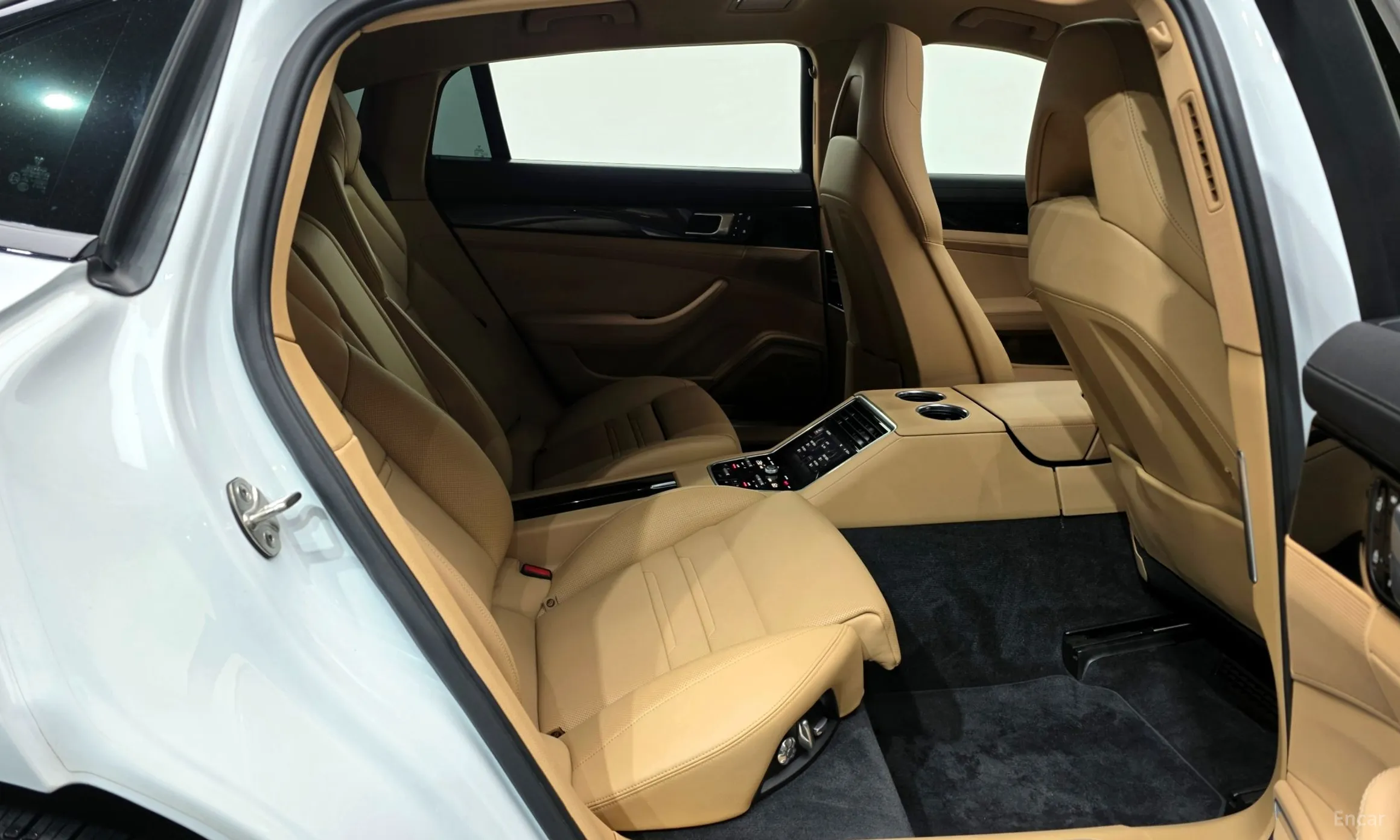 Porsche Panamera (971) превью 12