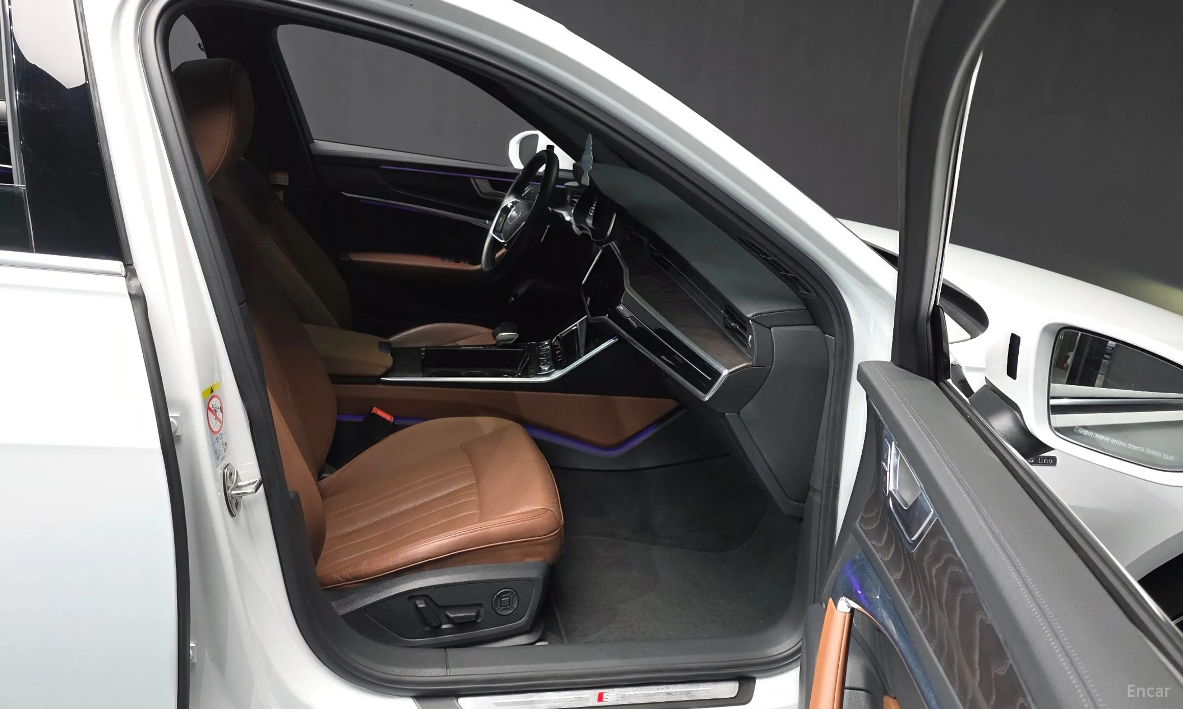 Audi A6 (C8) превью 11