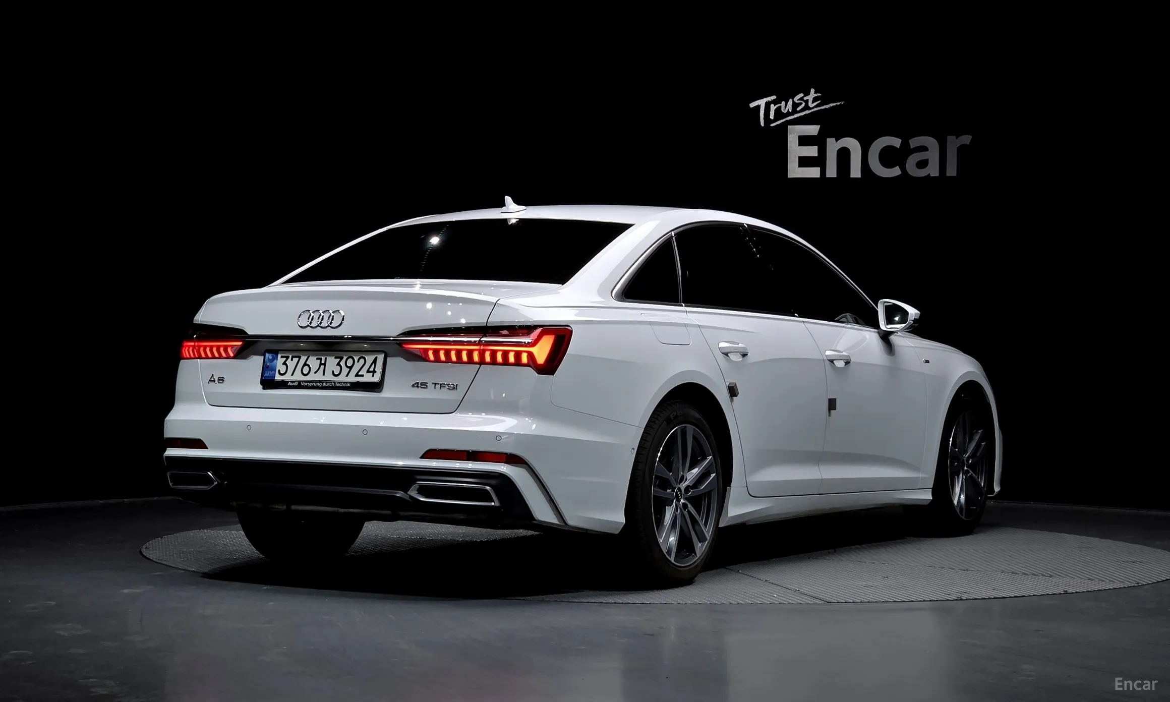 Audi A6 (C8)