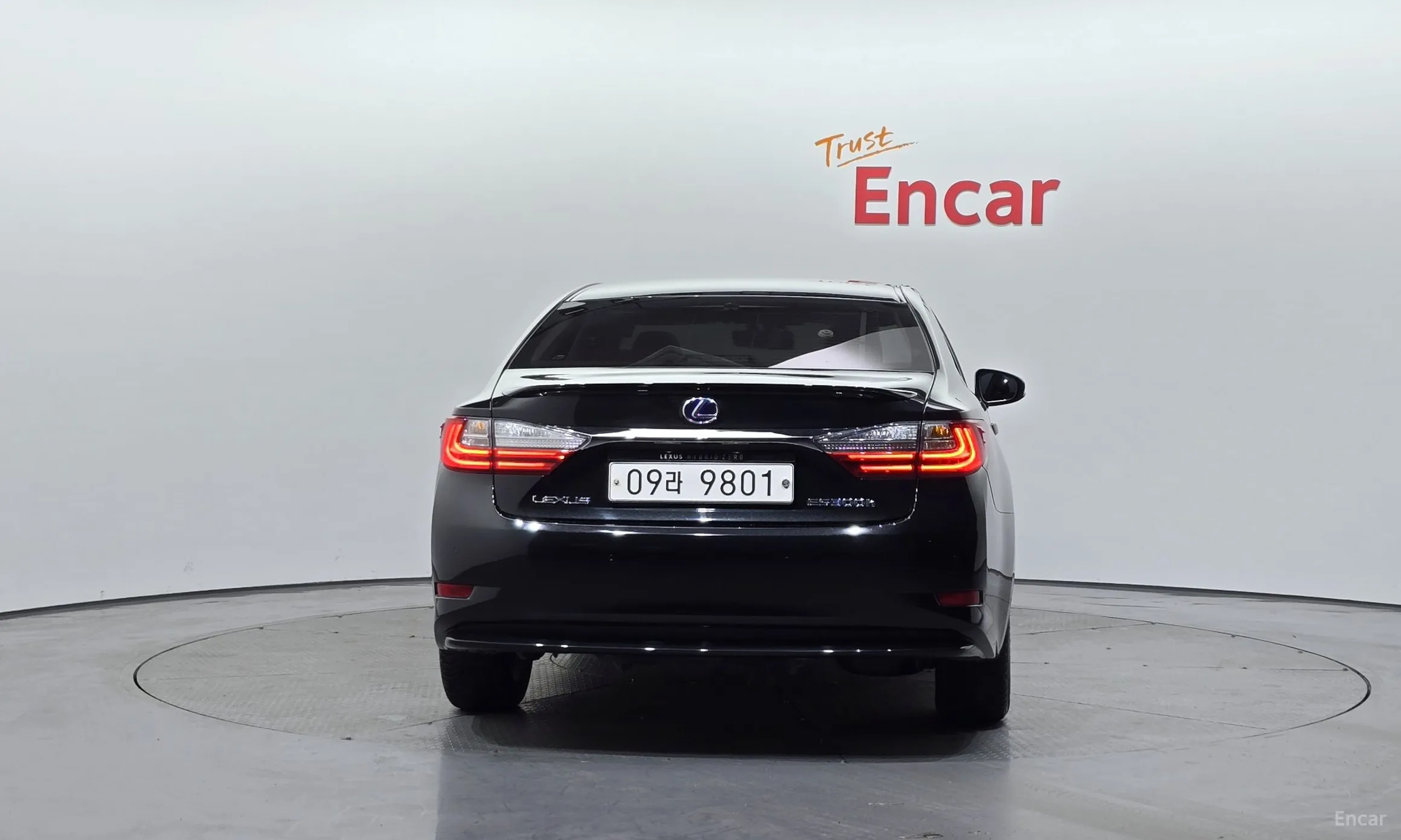 Lexus New ES300h превью 4