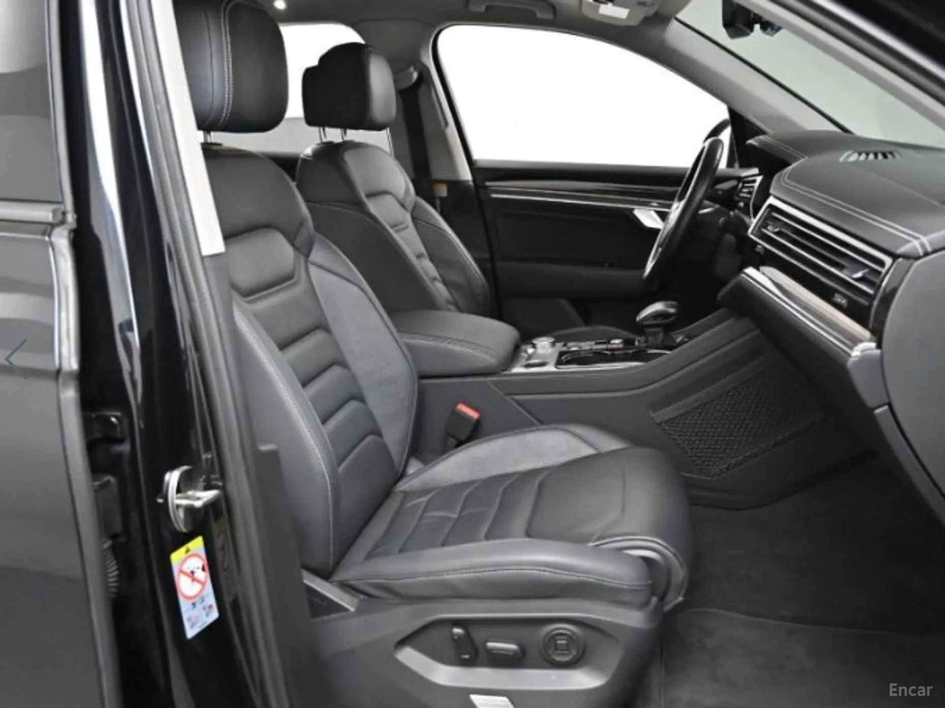 Volkswagen Touareg 3rd Generation превью 10