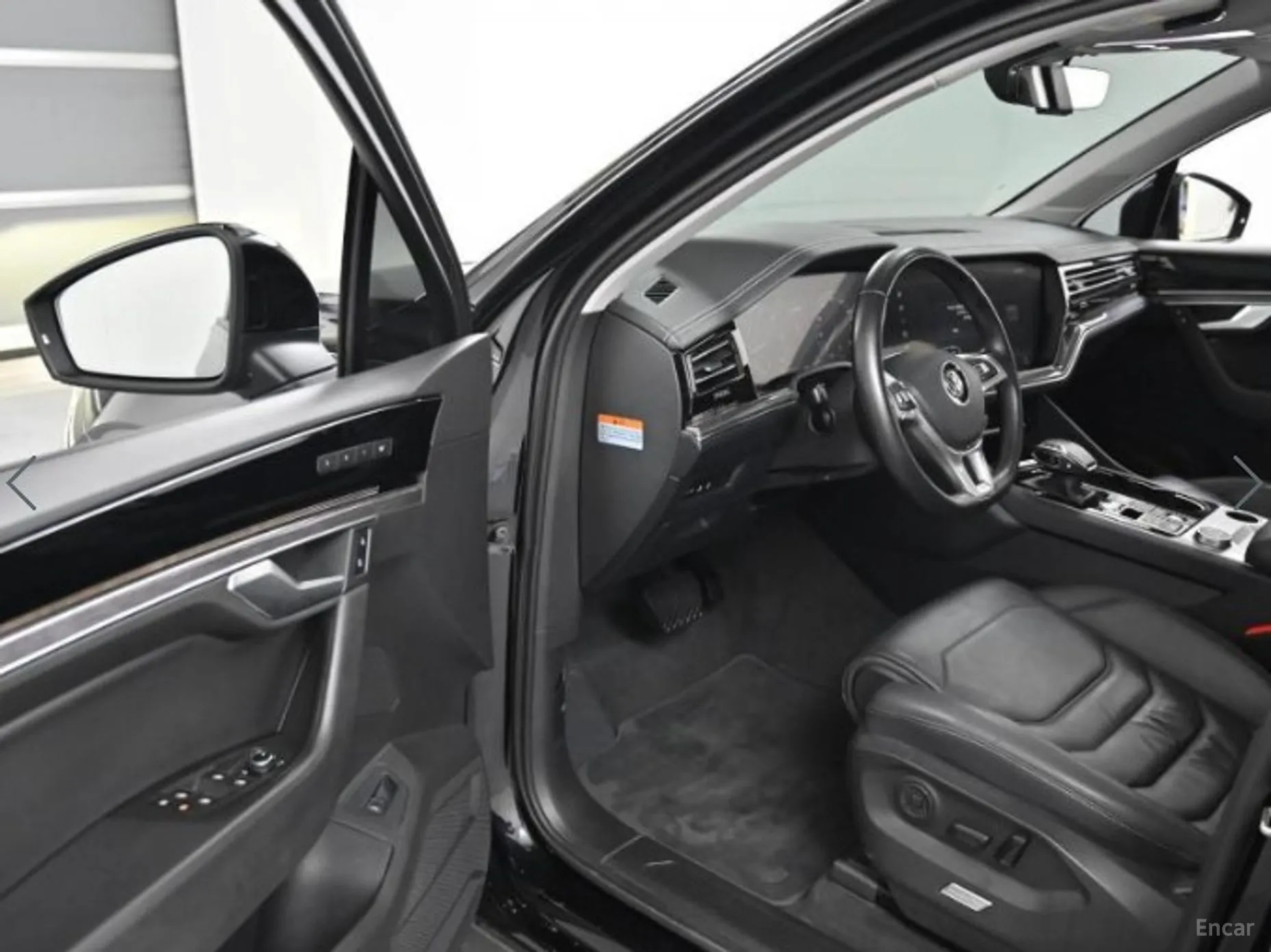 Volkswagen Touareg 3rd Generation превью 11