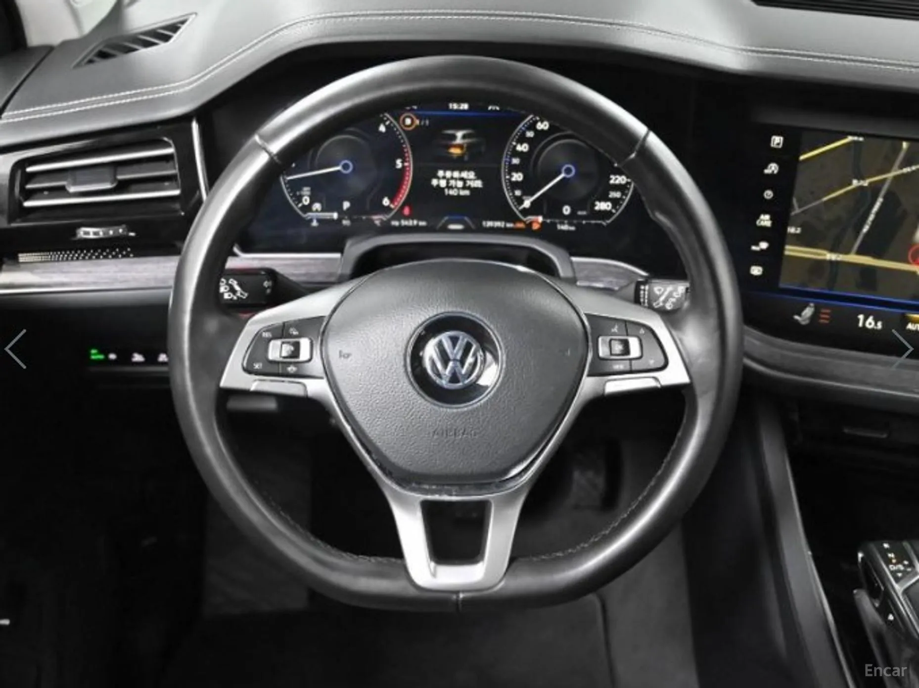 Volkswagen Touareg 3rd Generation превью 13