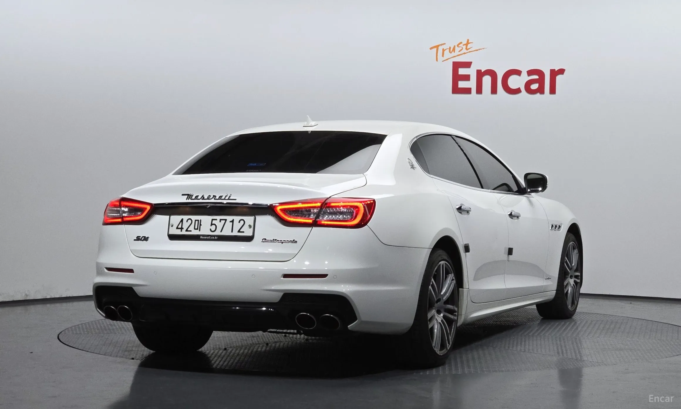 Maserati Quattroporte превью 2