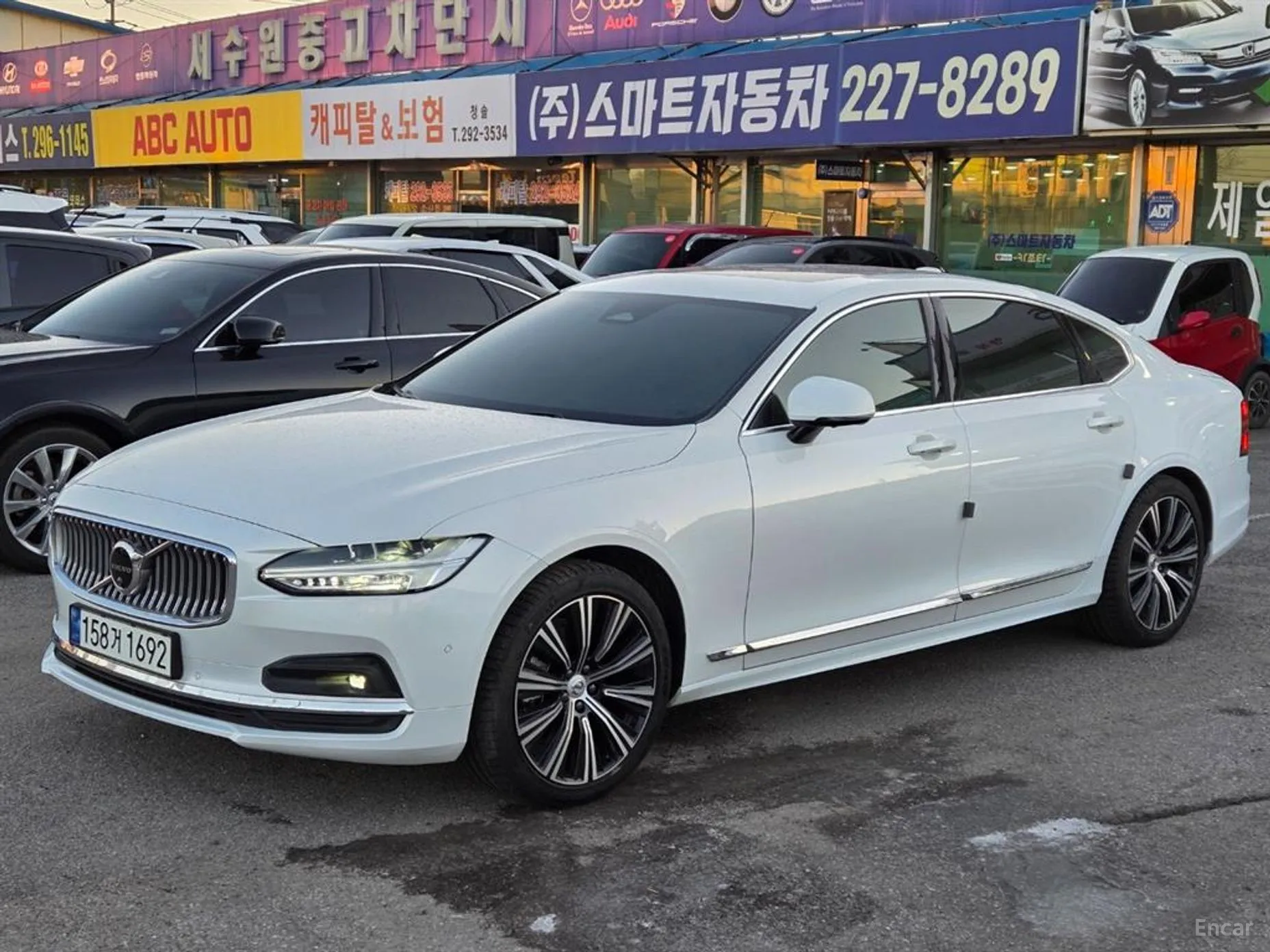 Volvo S90