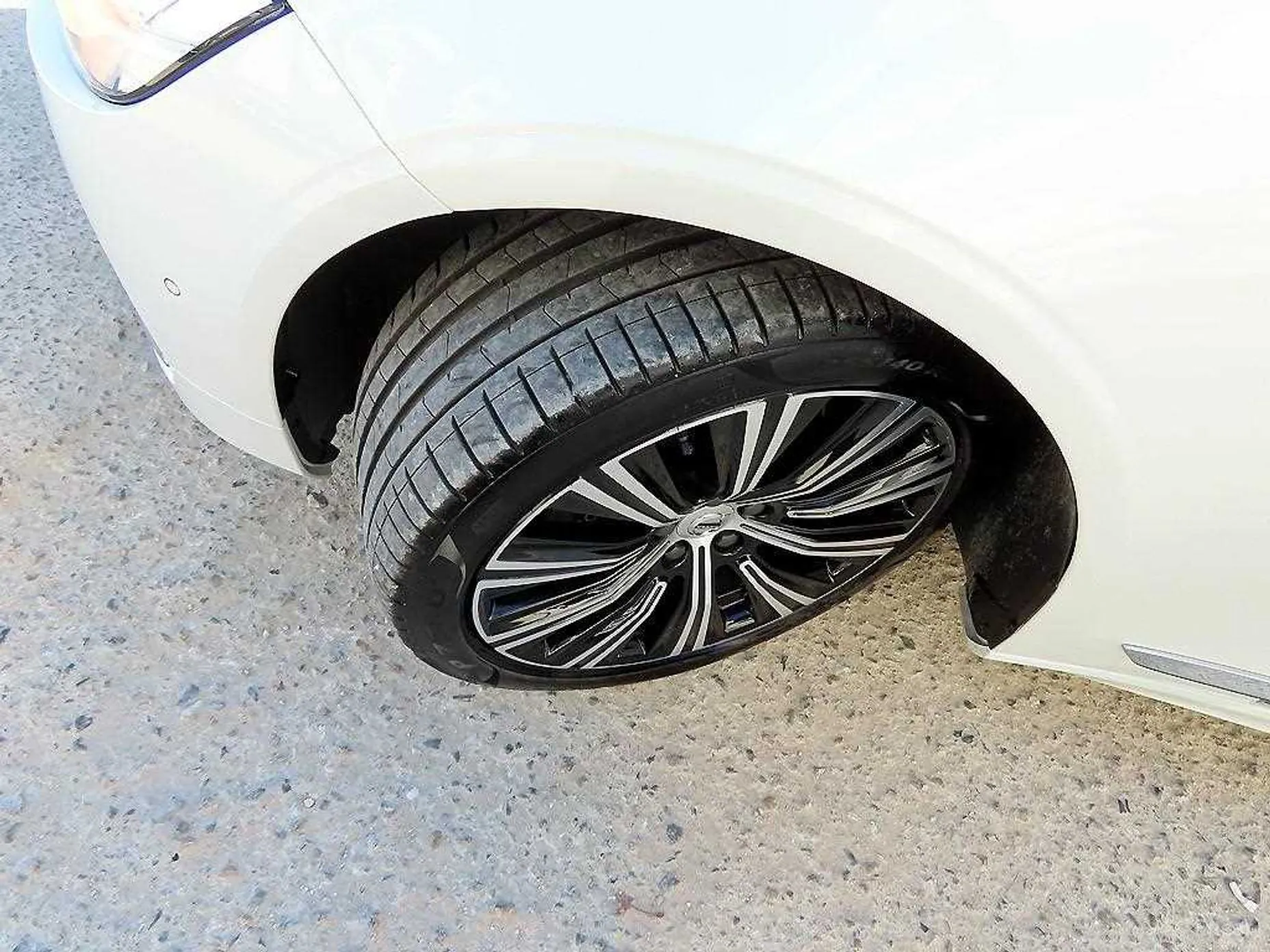 Volvo S90 превью 19