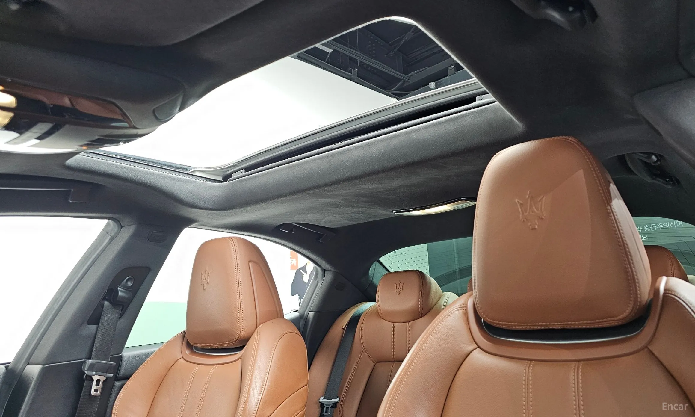 Maserati Ghibli превью 19