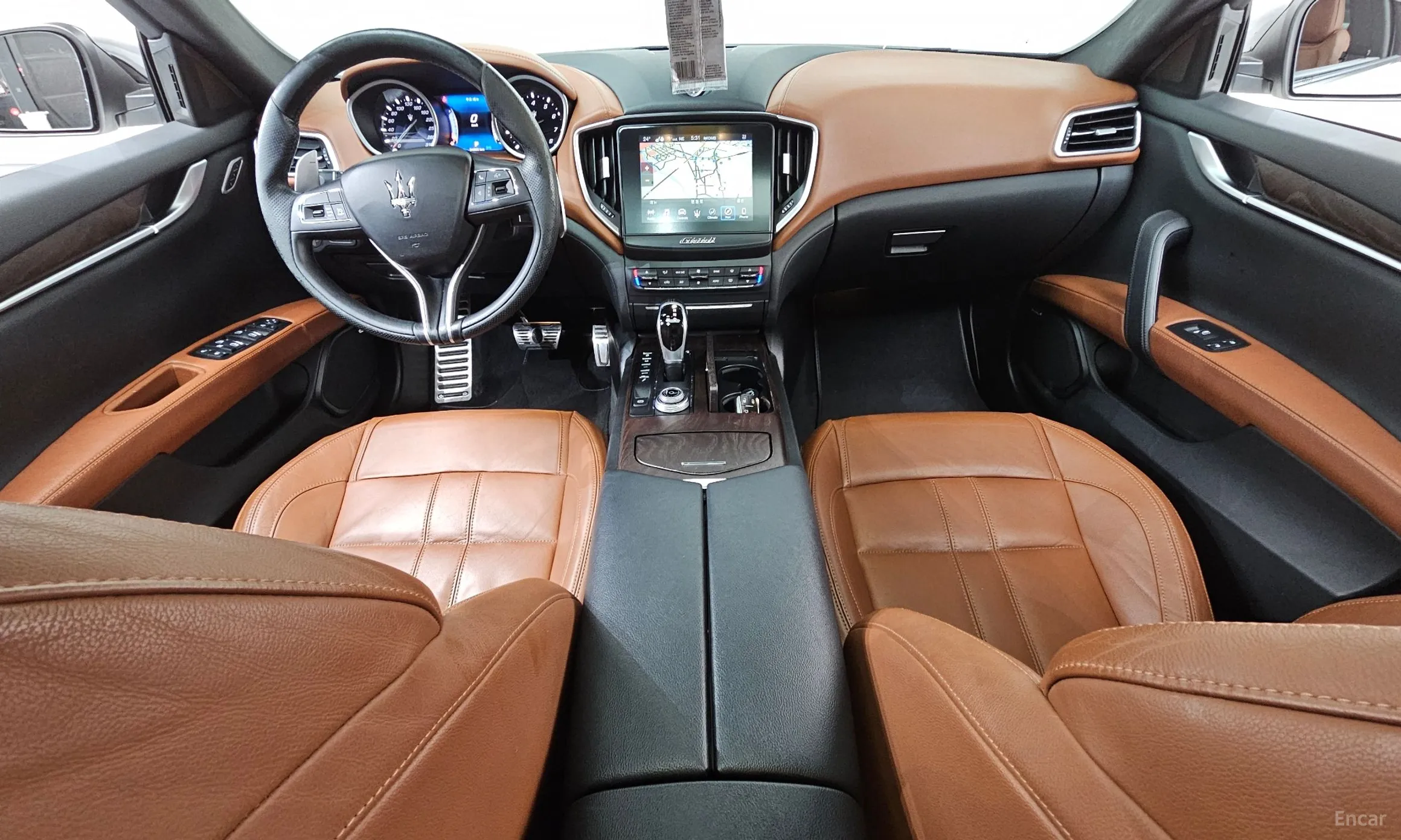 Maserati Ghibli превью 7