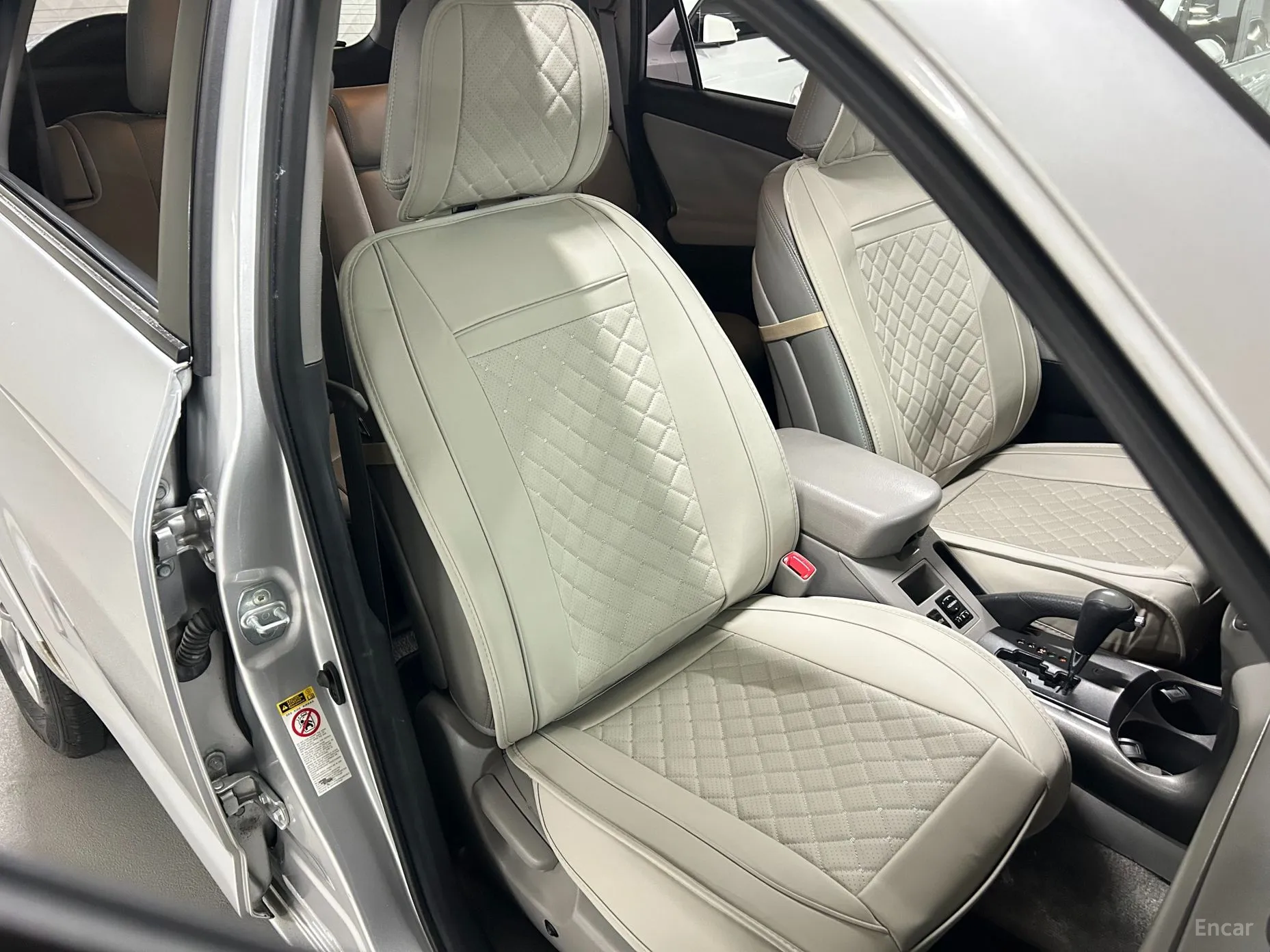 Toyota RAV4 превью 10
