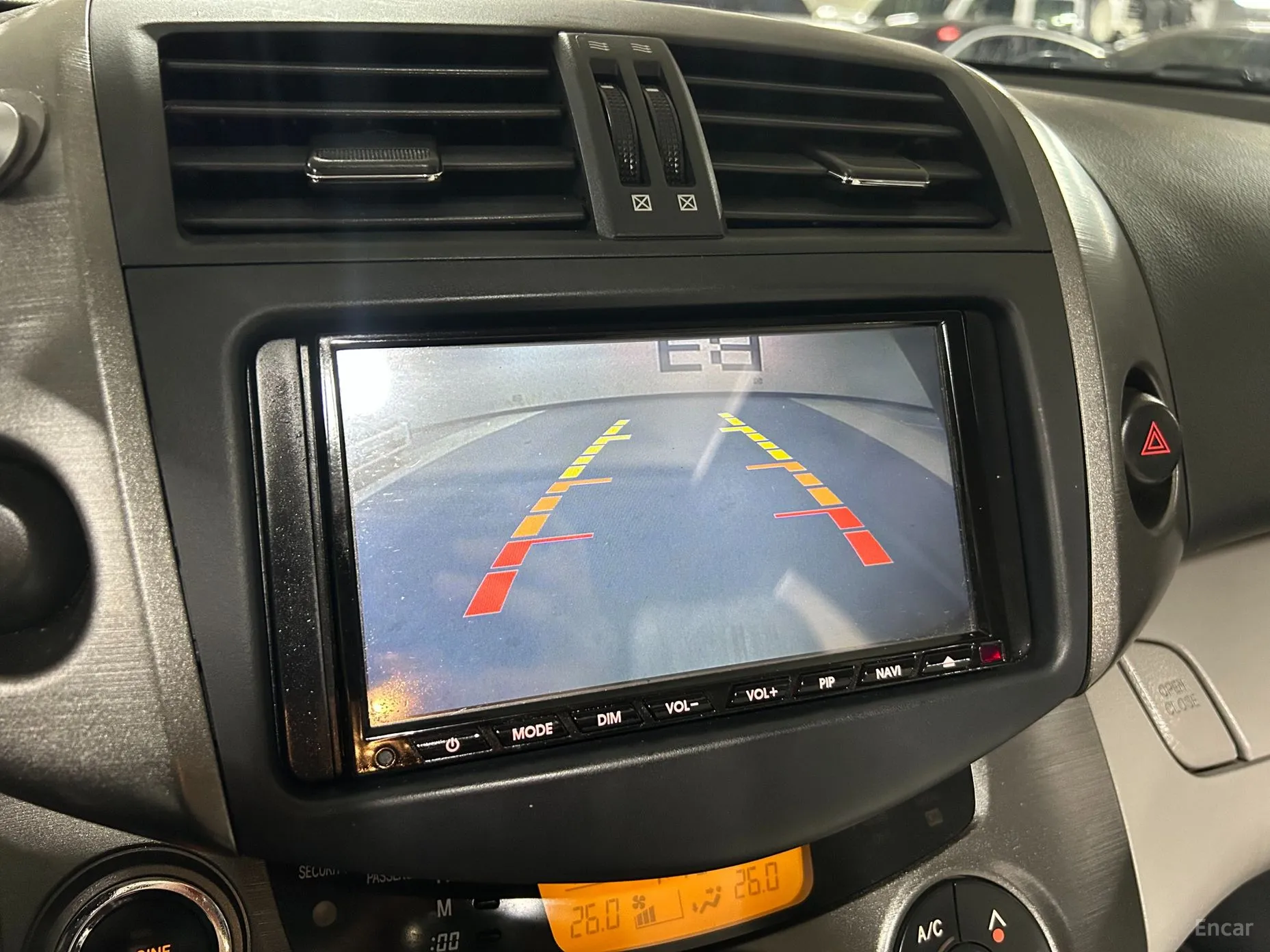 Toyota RAV4 превью 15