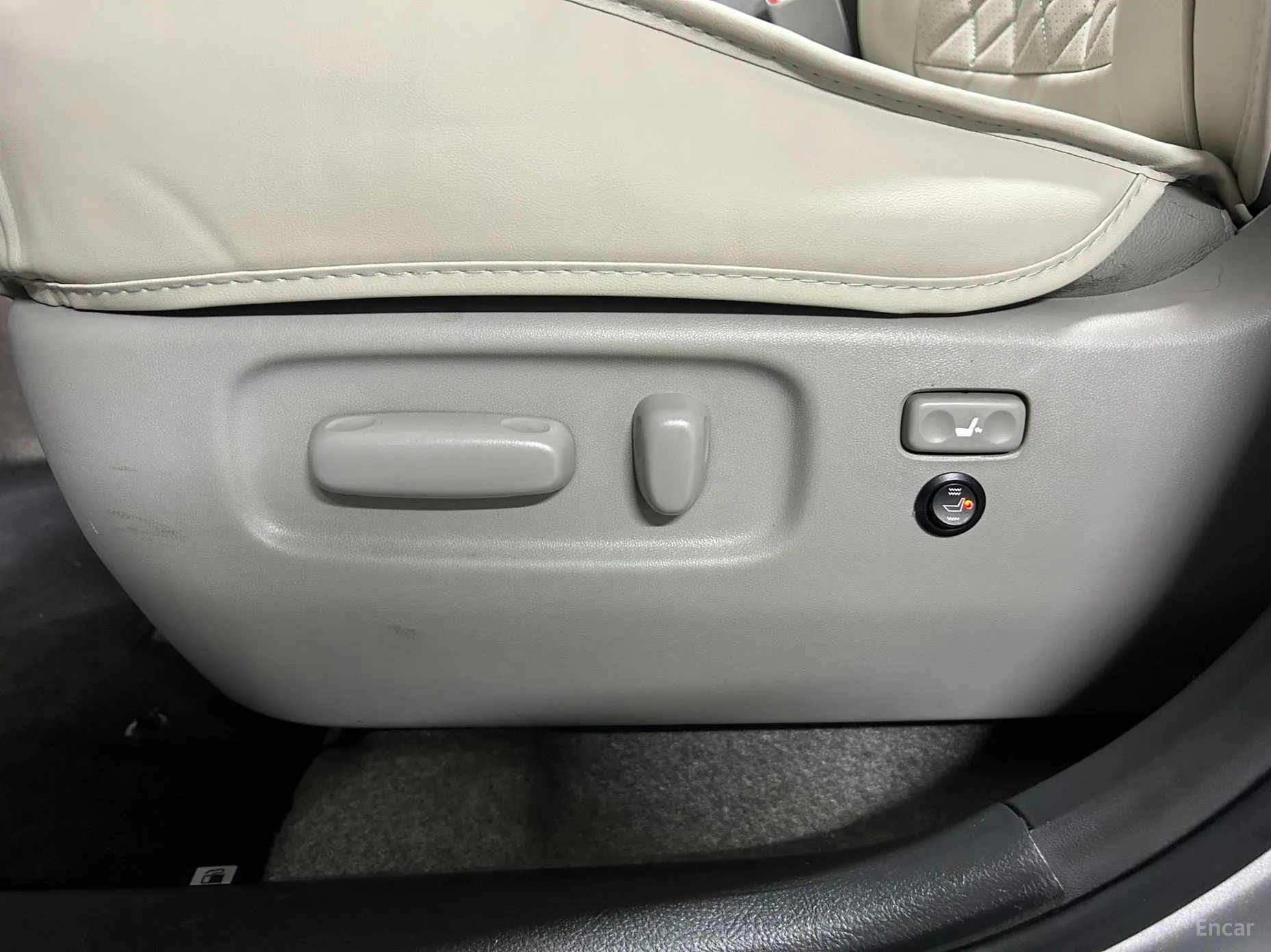 Toyota RAV4 превью 17