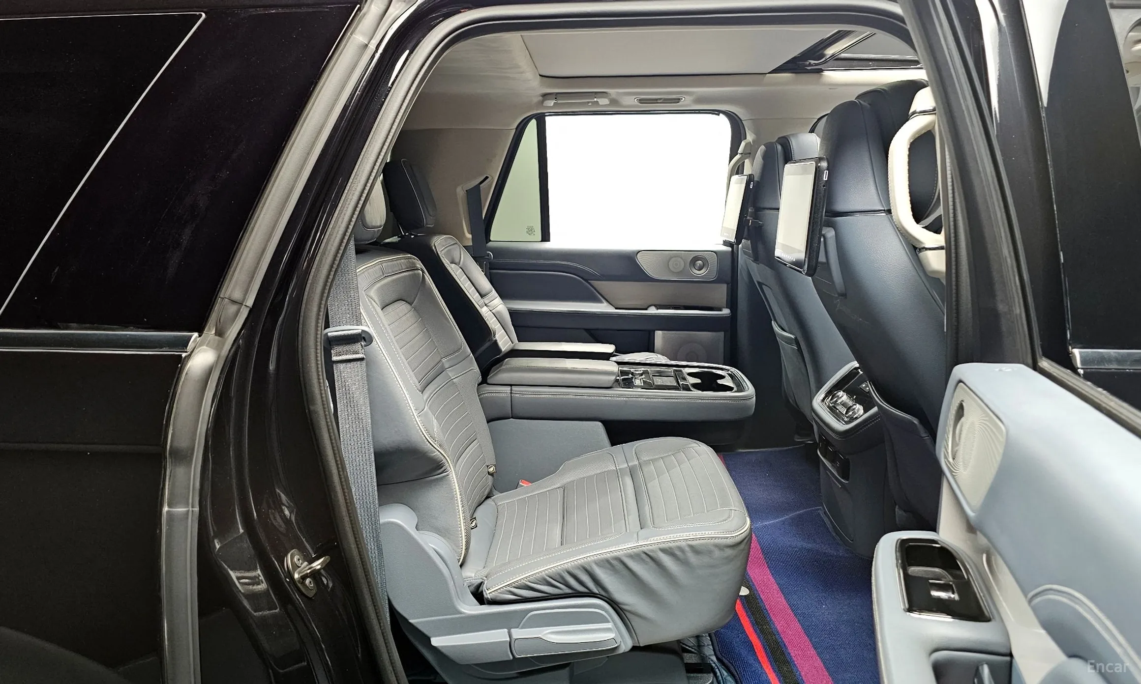 Lincoln Navigator 4th generation превью 11