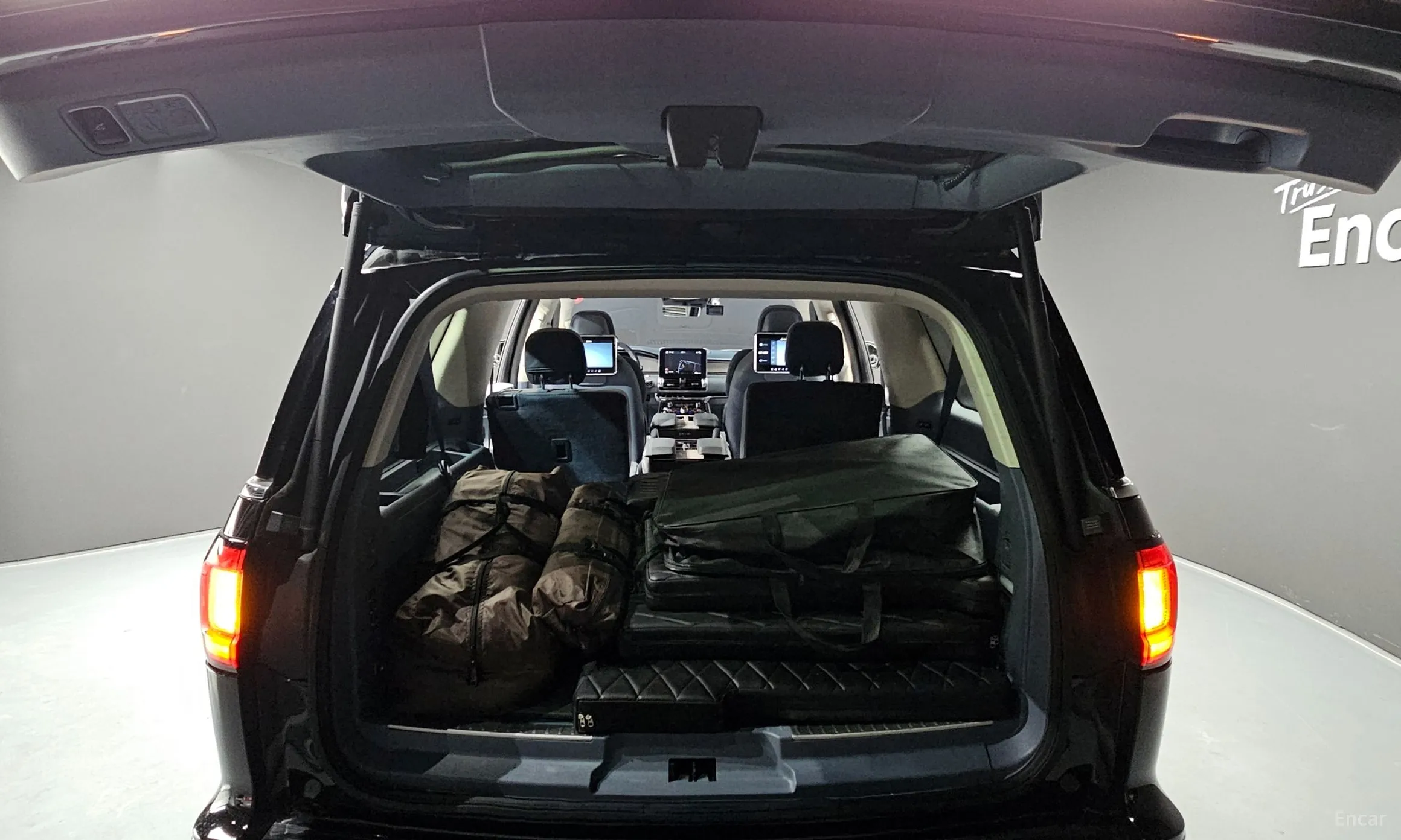 Lincoln Navigator 4th generation превью 20