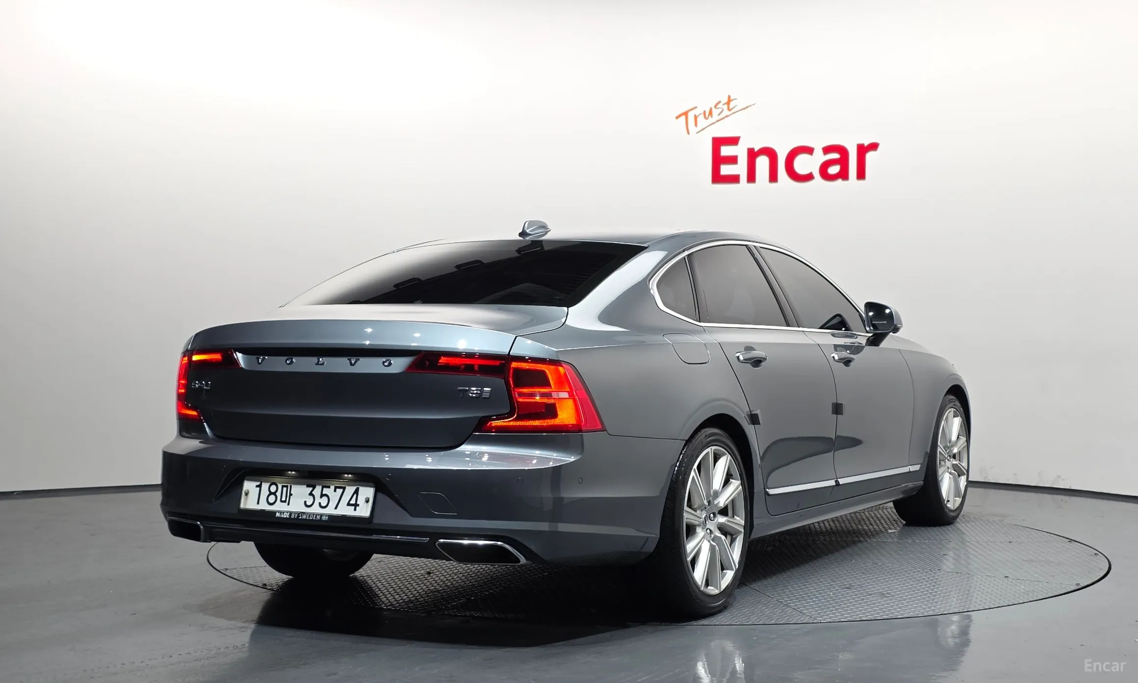 Volvo S90