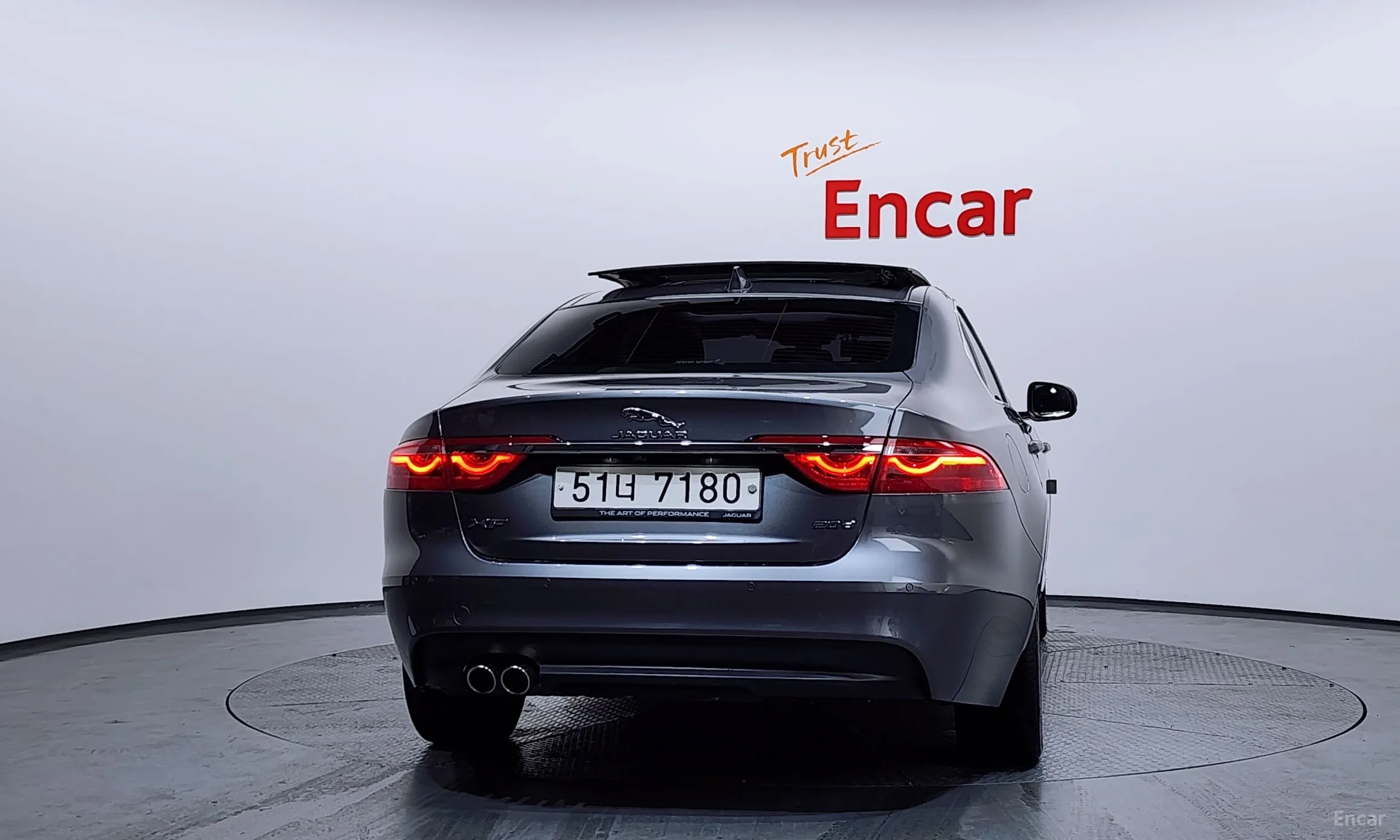 Jaguar XF (x260) превью 4