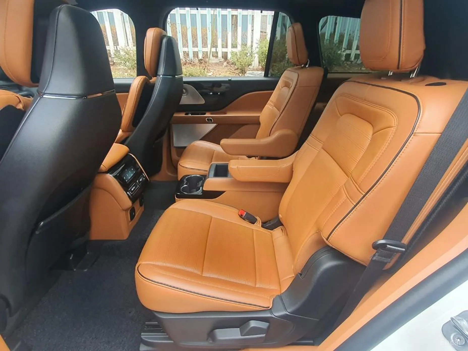 Lincoln Aviator 2nd Generation превью 11