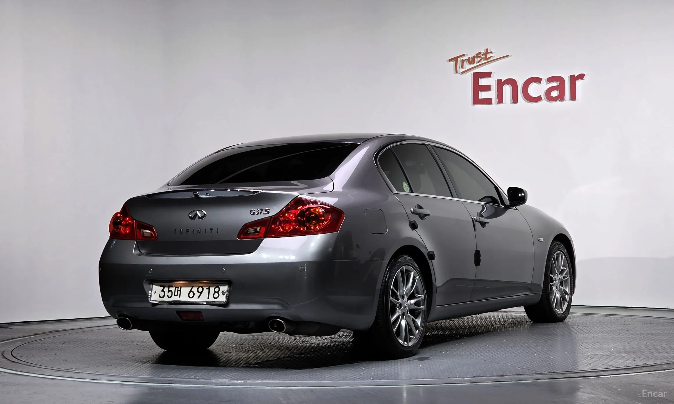Infiniti G37