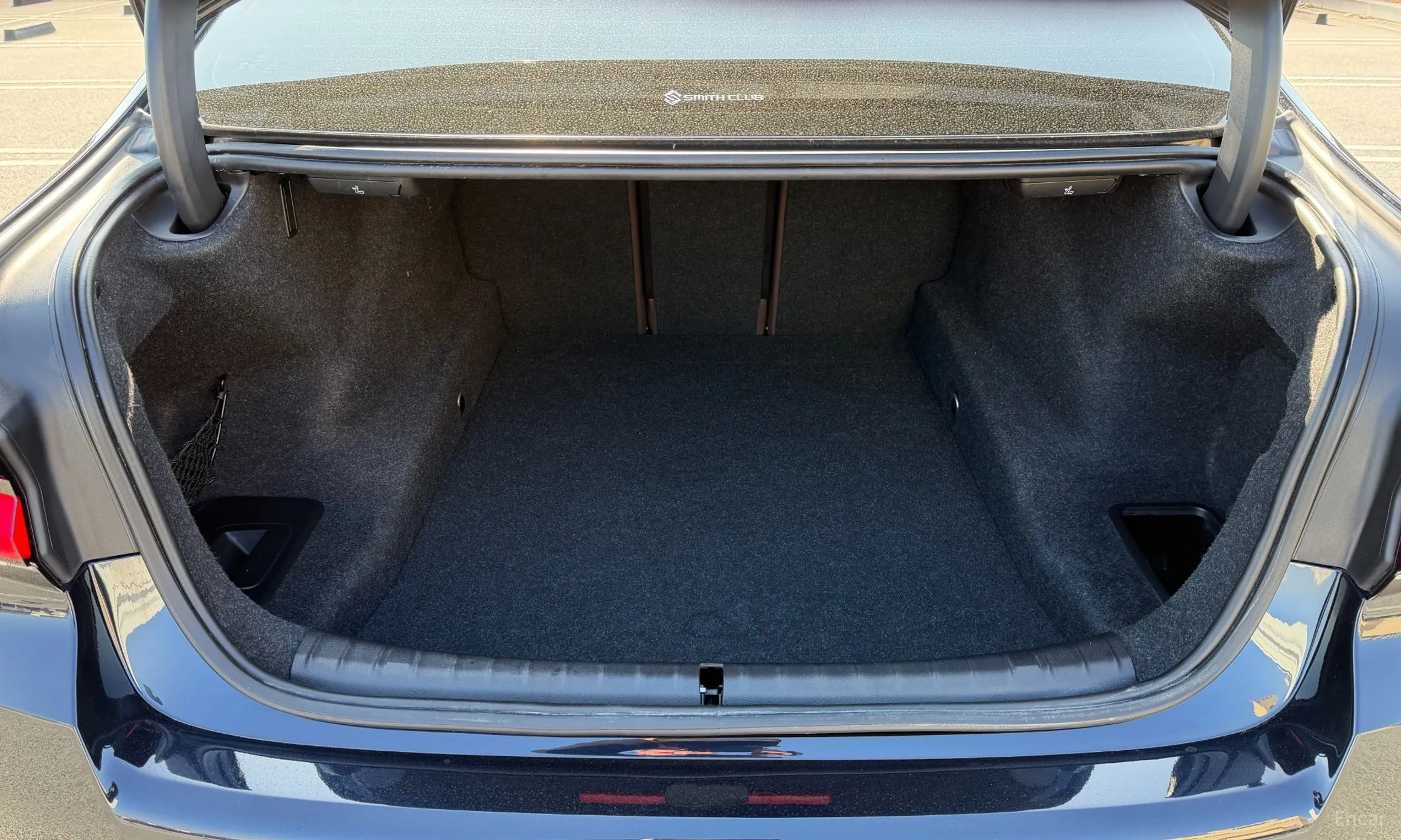 BMW 5 Series (G30) превью 14