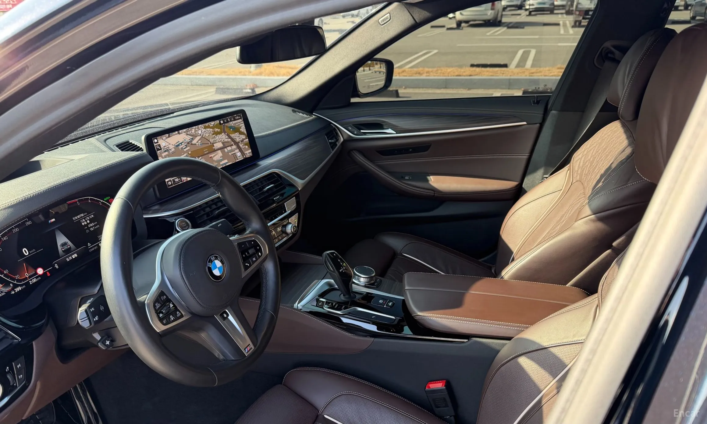 BMW 5 Series (G30) превью 16