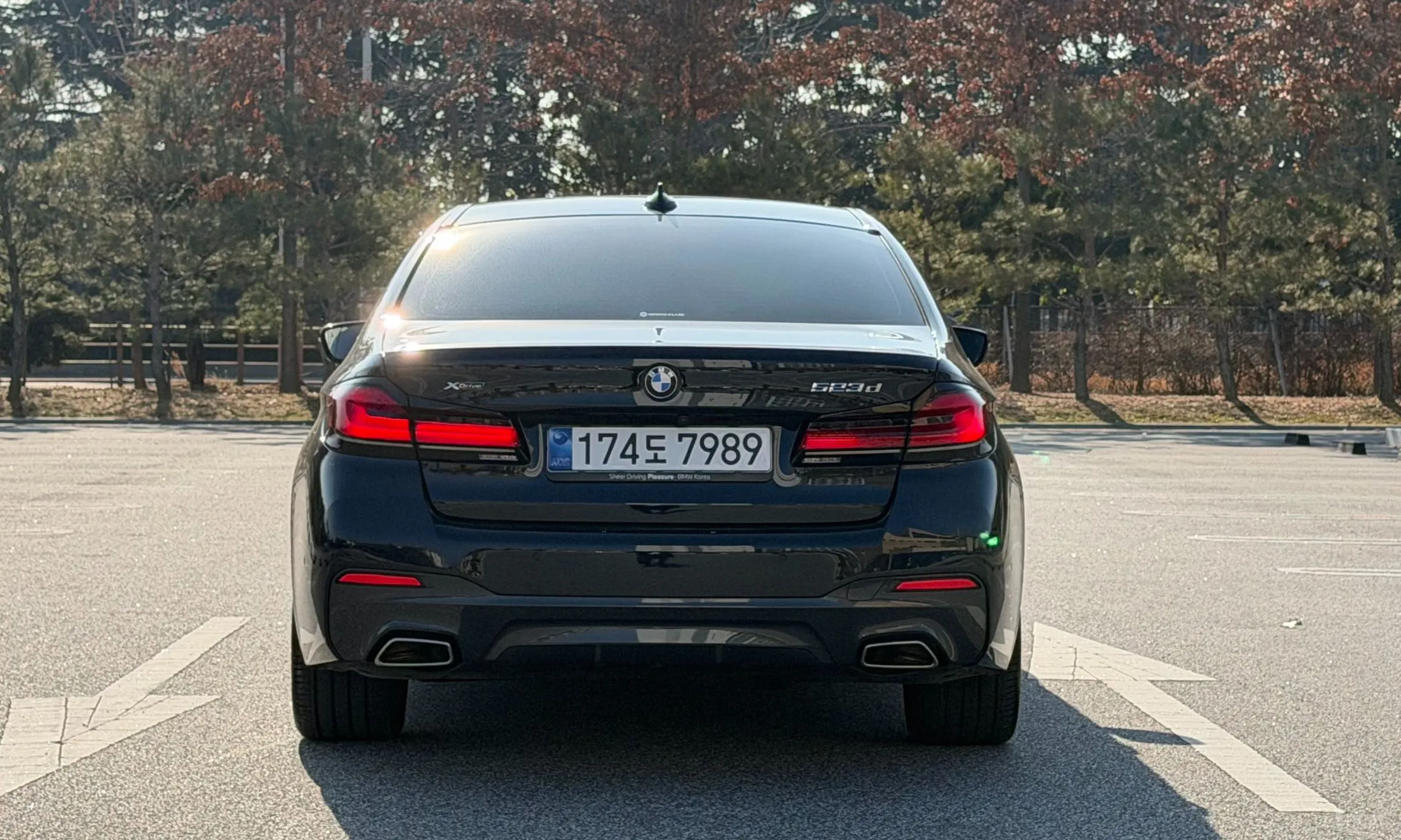 BMW 5 Series (G30) превью 4