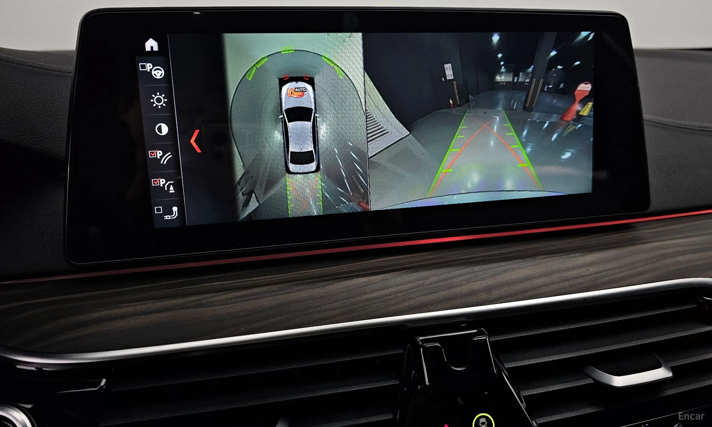BMW 5 Series (G30) превью 15