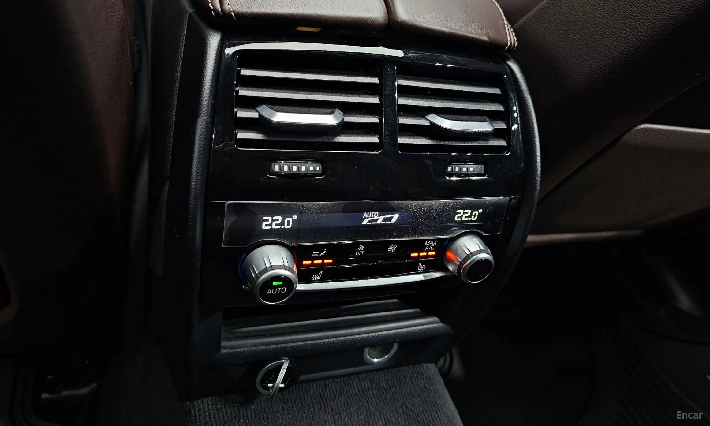 BMW 5 Series (G30) превью 17