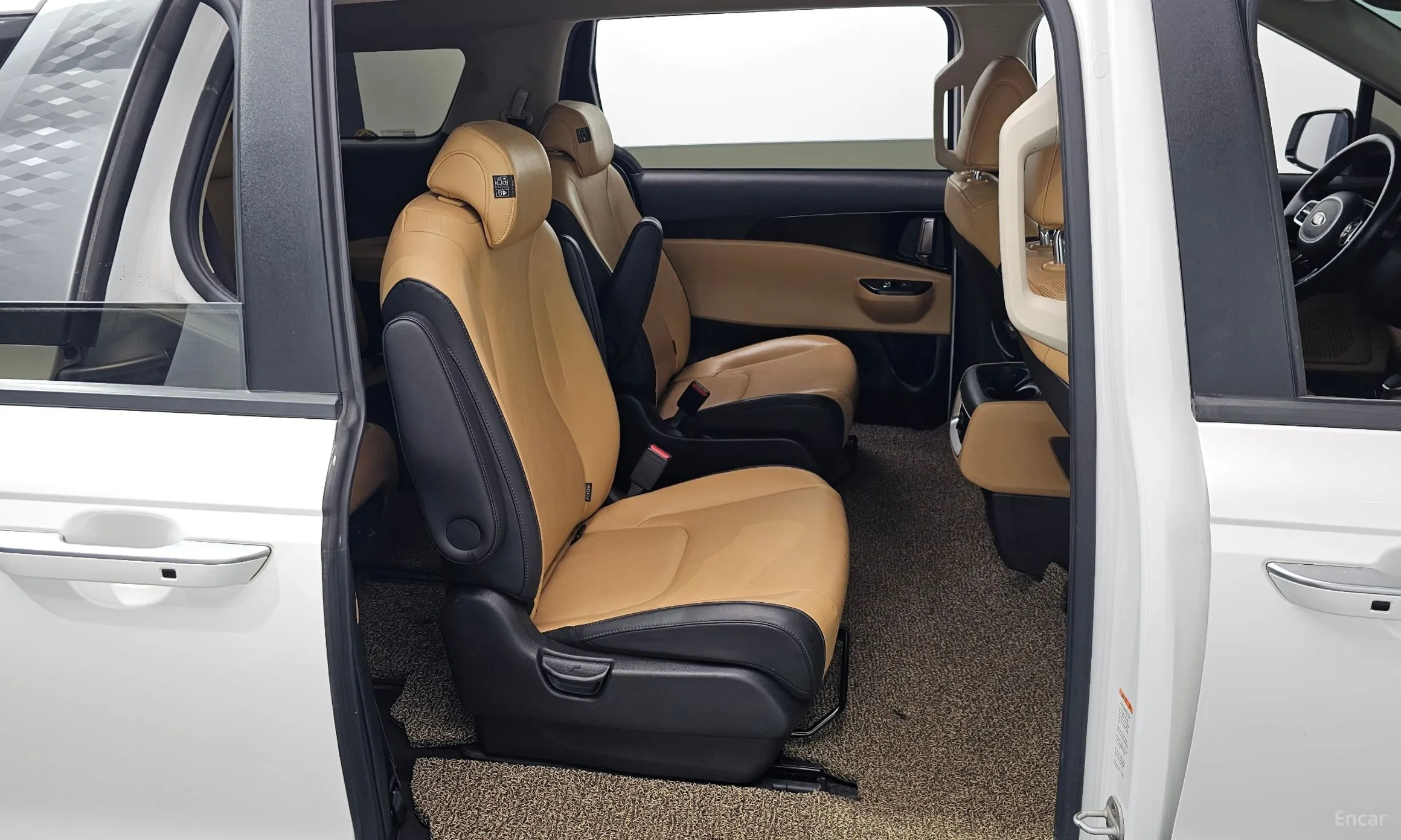 Kia Carnival Gen 4 превью 11