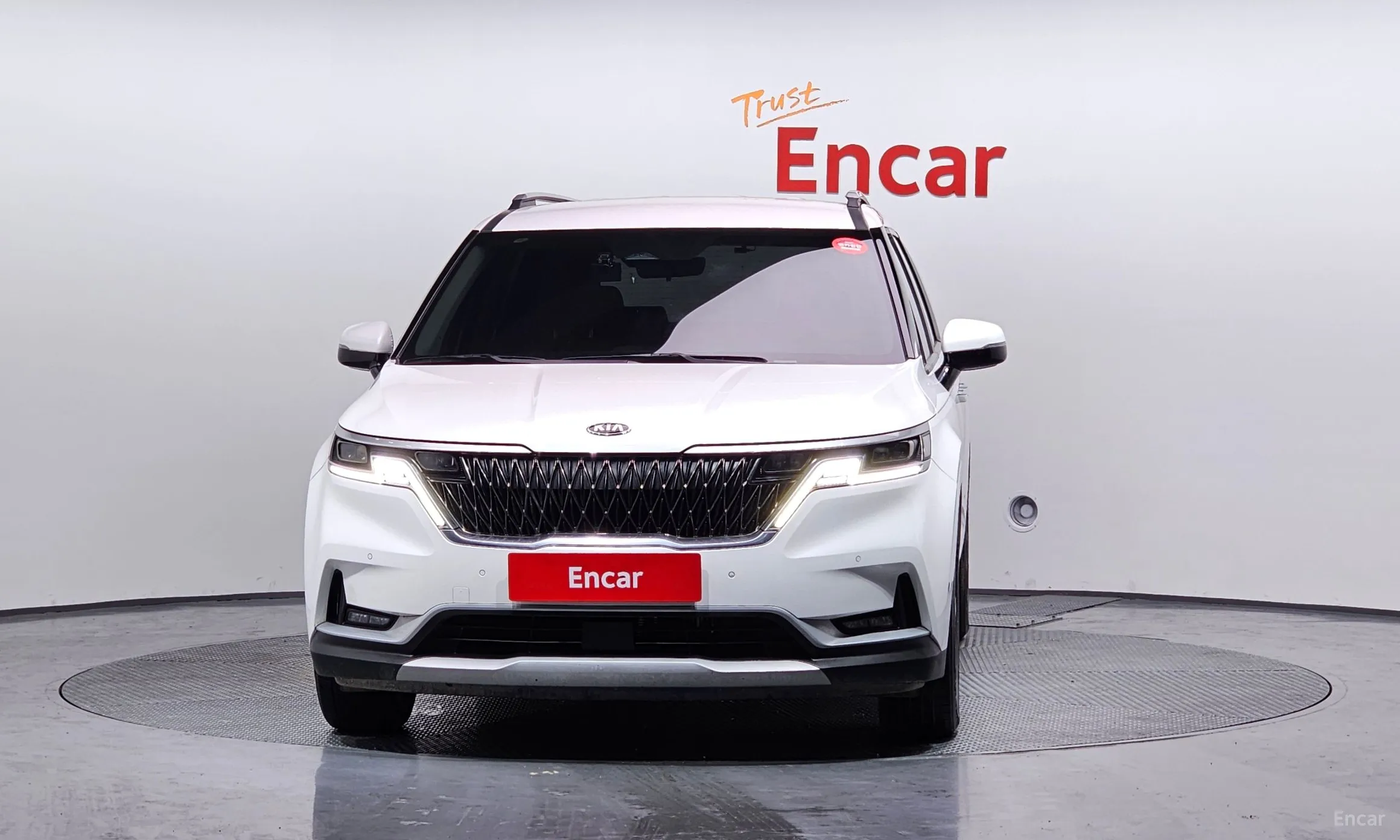 Kia Carnival Gen 4 превью 3