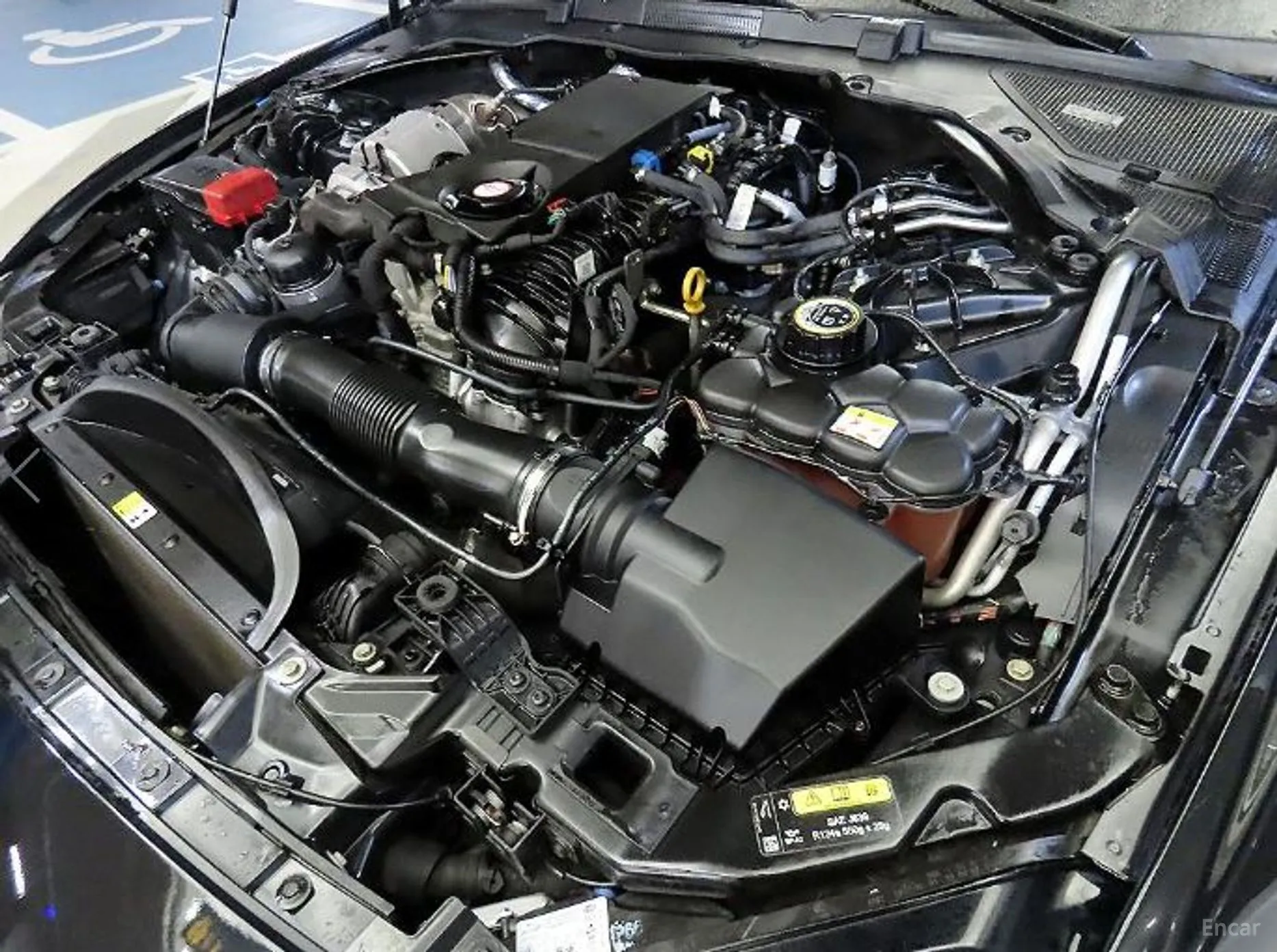 Jaguar XE превью 19