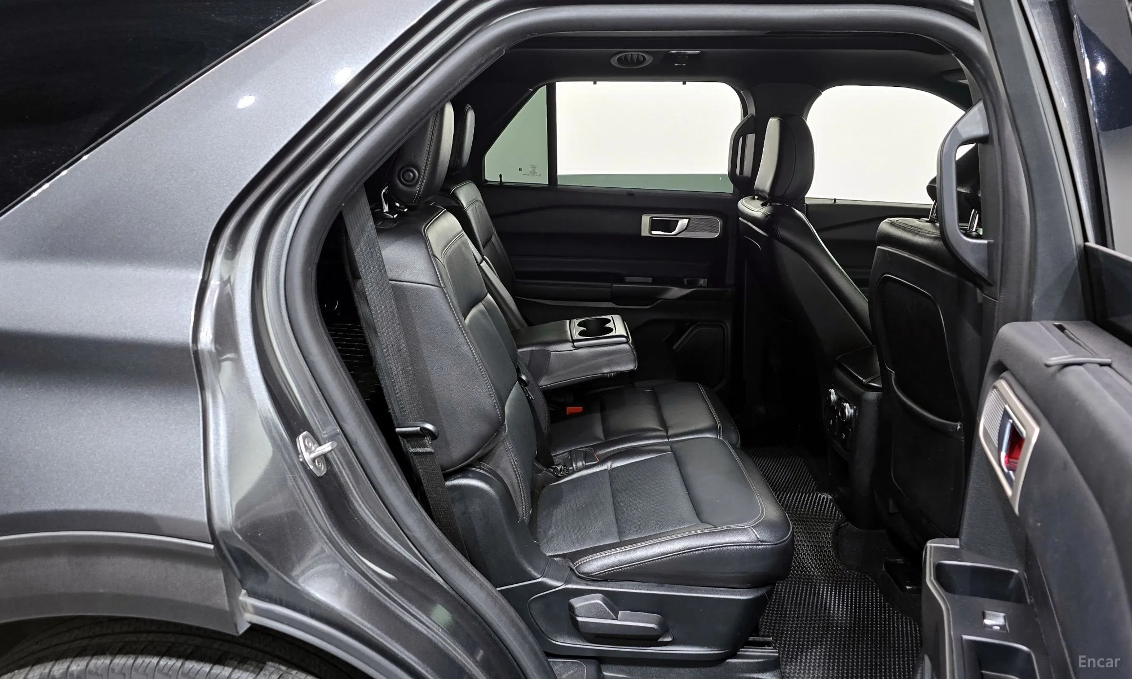 Ford Explorer 6th Generation превью 12