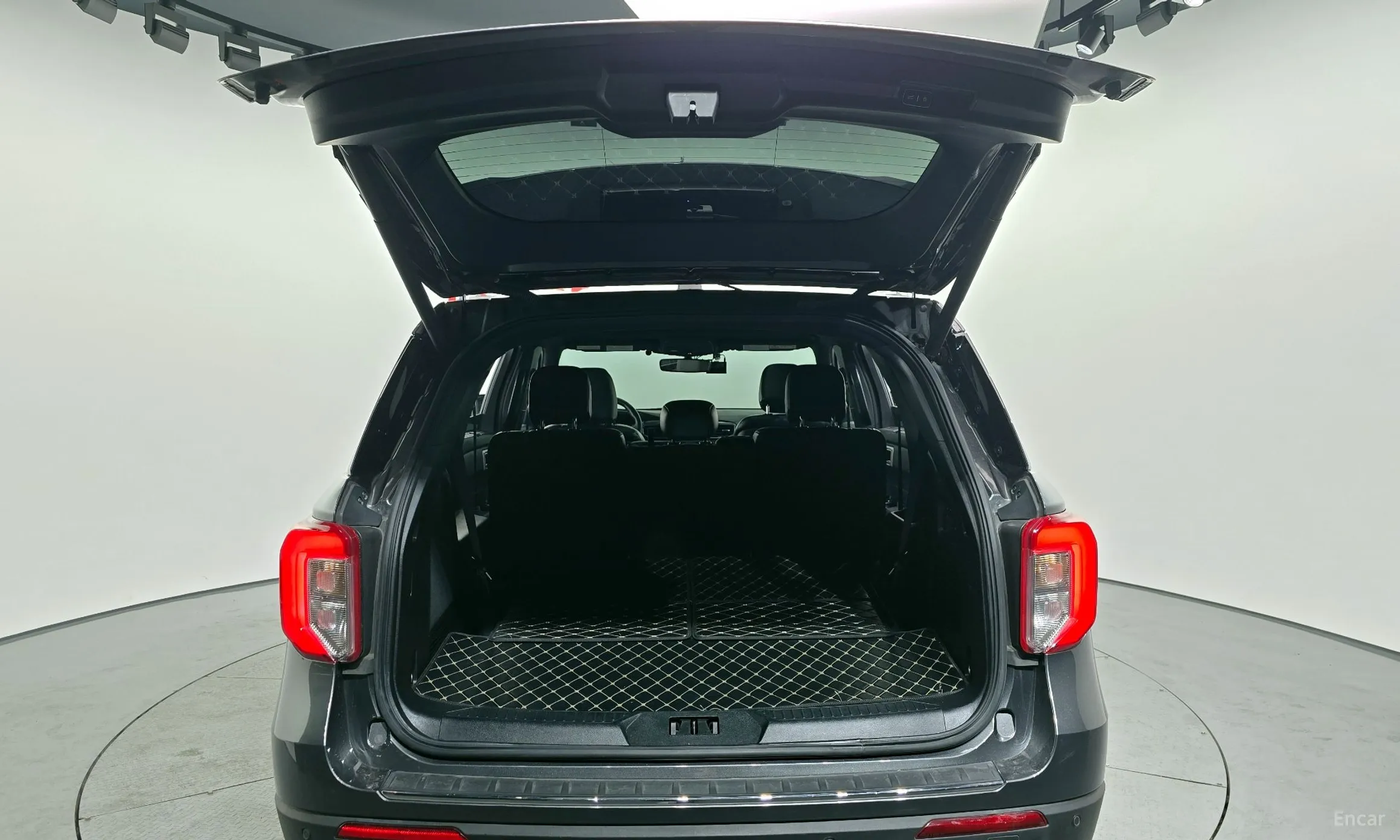 Ford Explorer 6th Generation превью 20