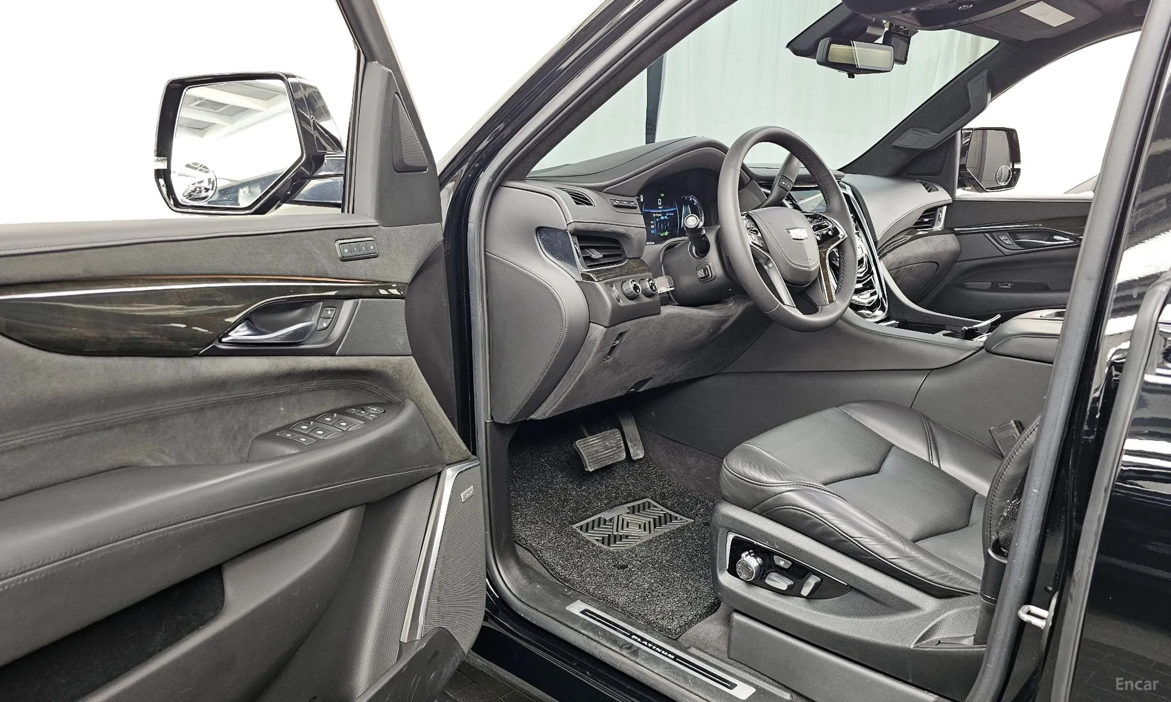 Cadillac Escalade превью 10