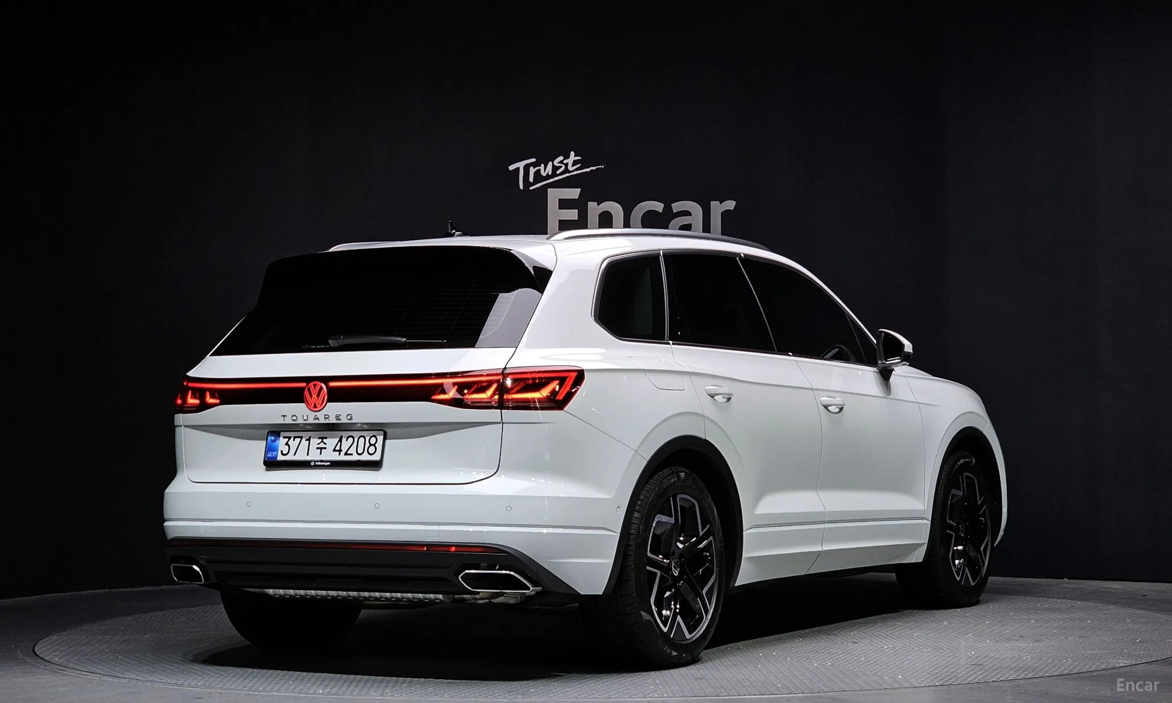 Volkswagen Touareg 3rd Generation превью 2