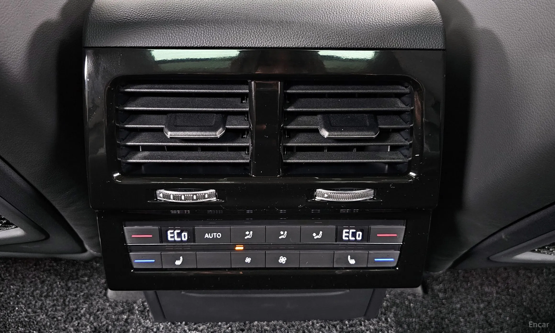 Volkswagen Touareg 3rd Generation превью 18