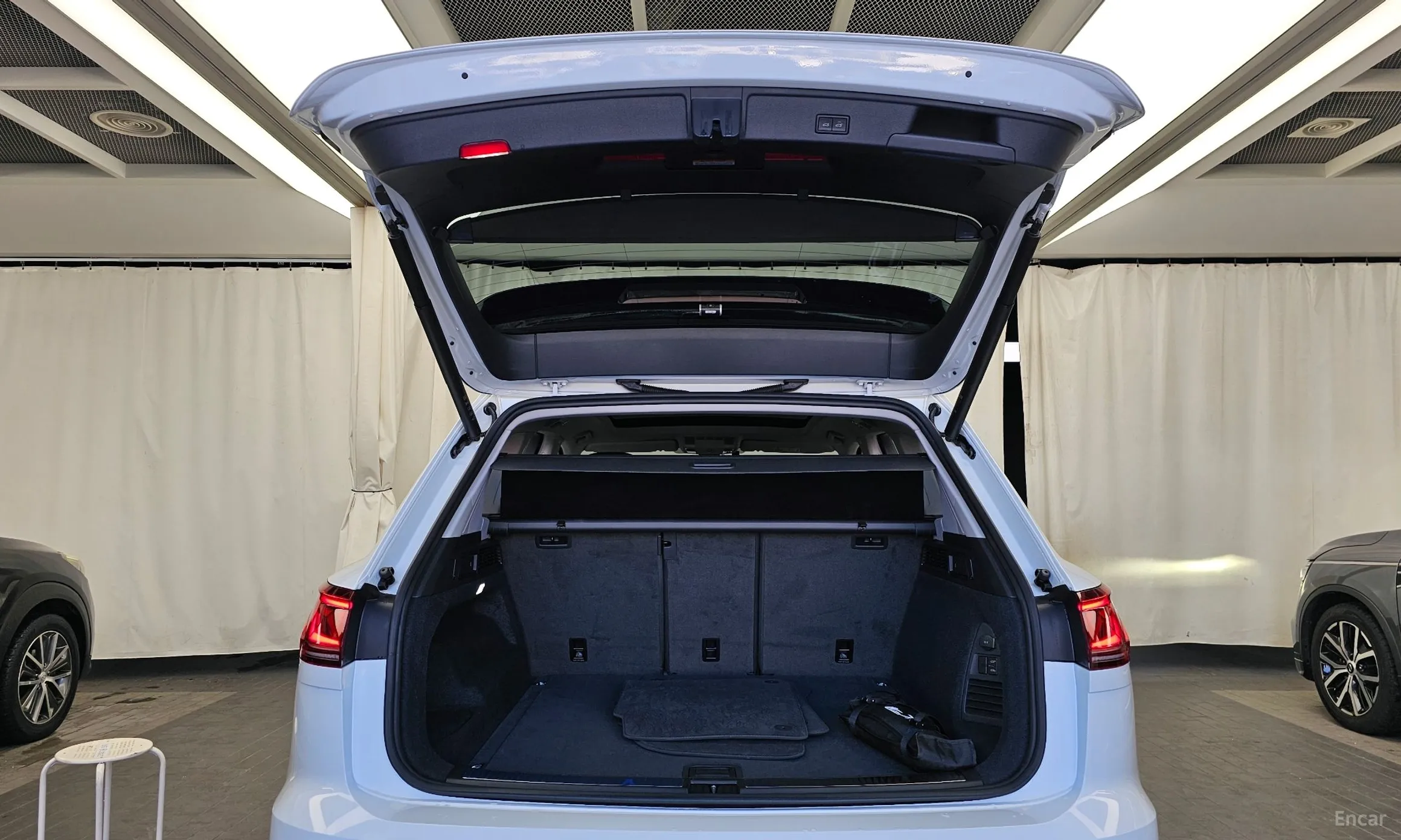 Volkswagen Touareg 3rd Generation превью 20