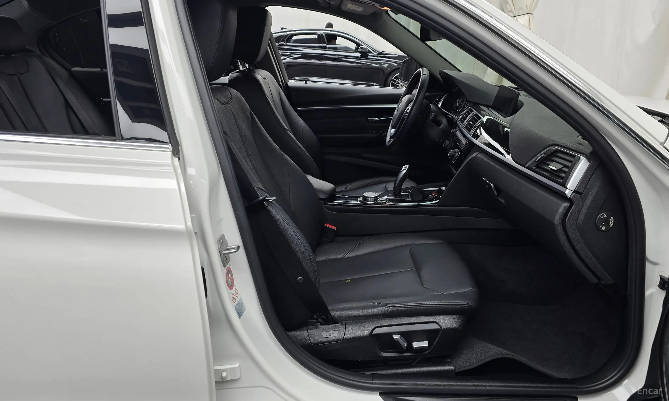 BMW 3 Series (F30) превью 11