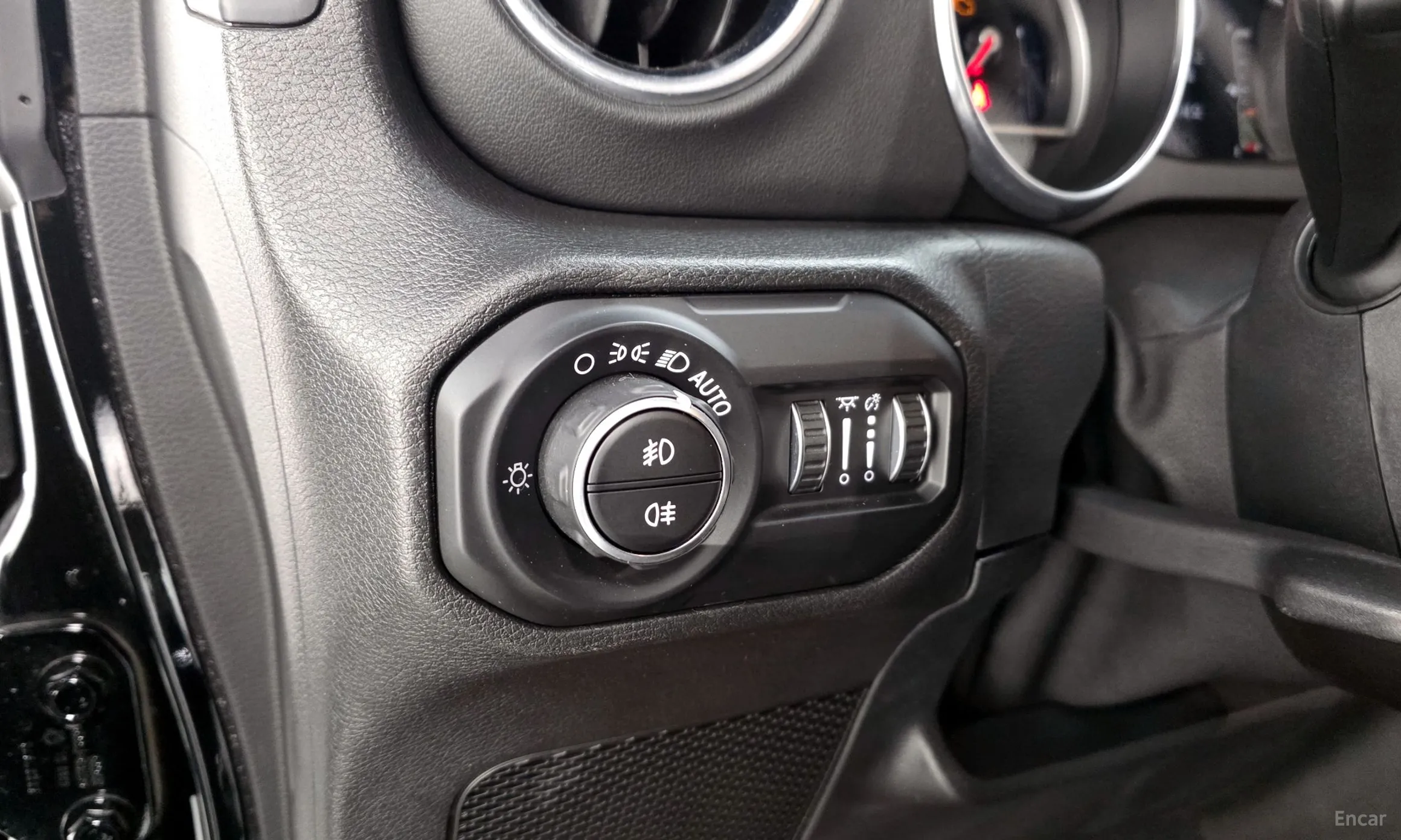 Jeep Wrangler (JL) превью 18