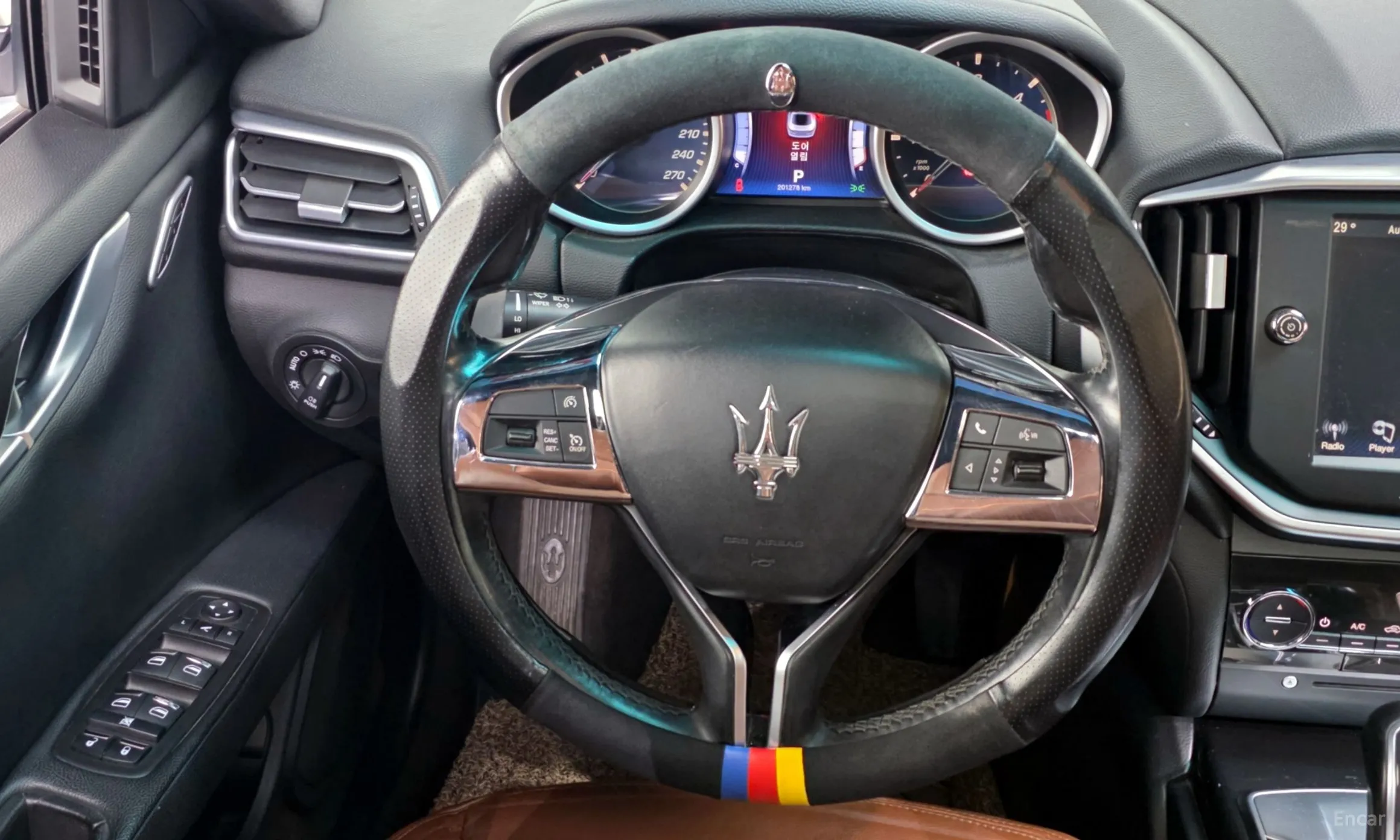 Maserati Ghibli превью 13