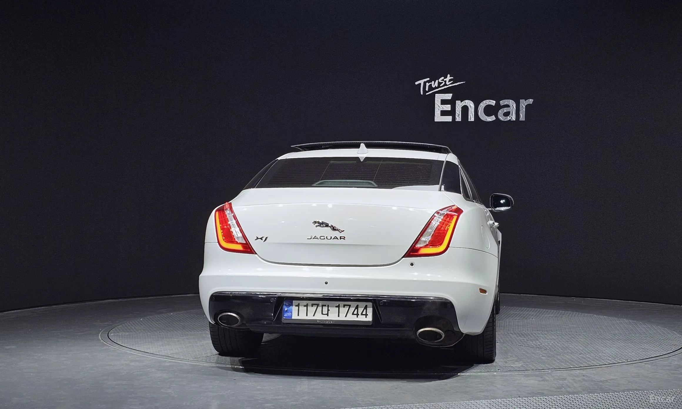 Jaguar All New XJ превью 4