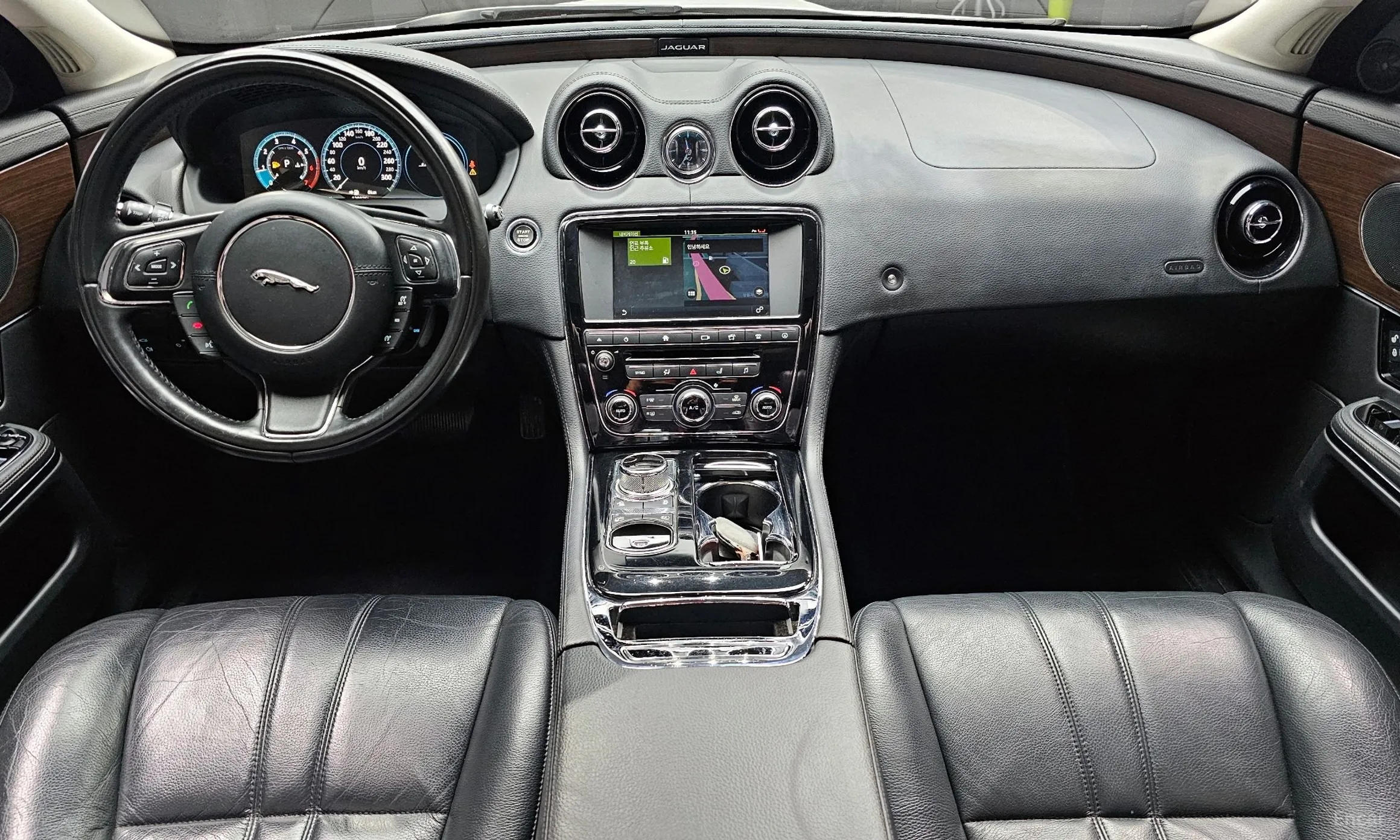 Jaguar All New XJ превью 7