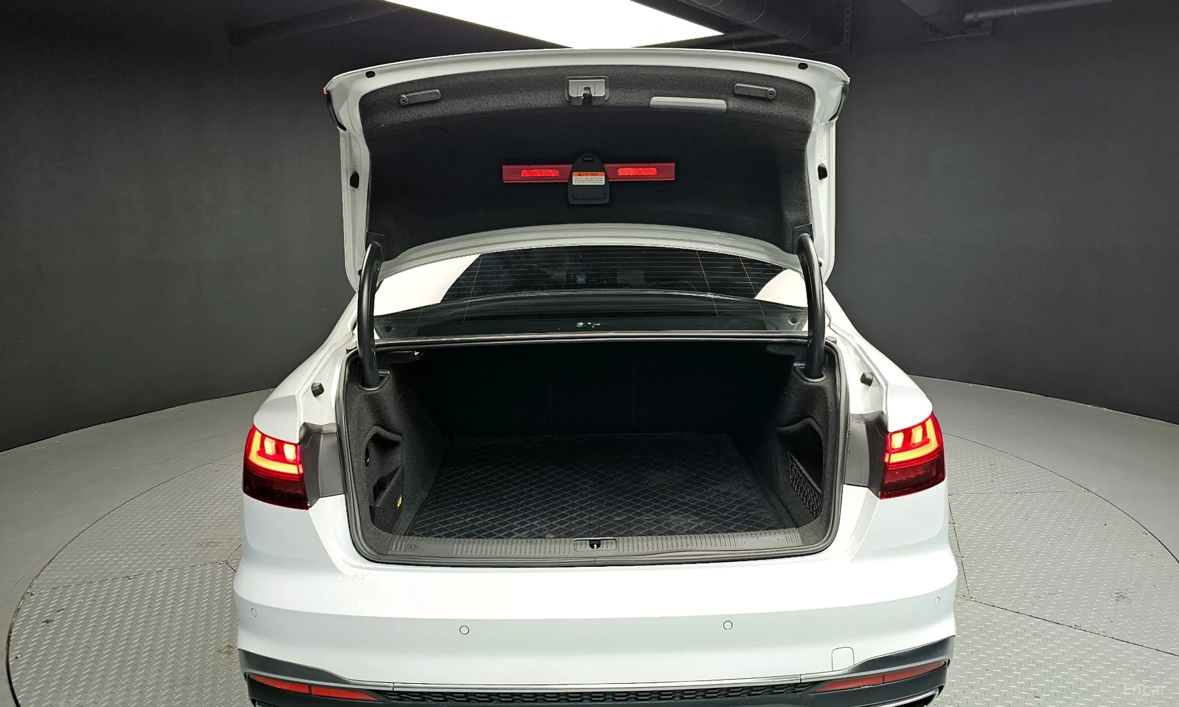 Audi A4 (B9) превью 20