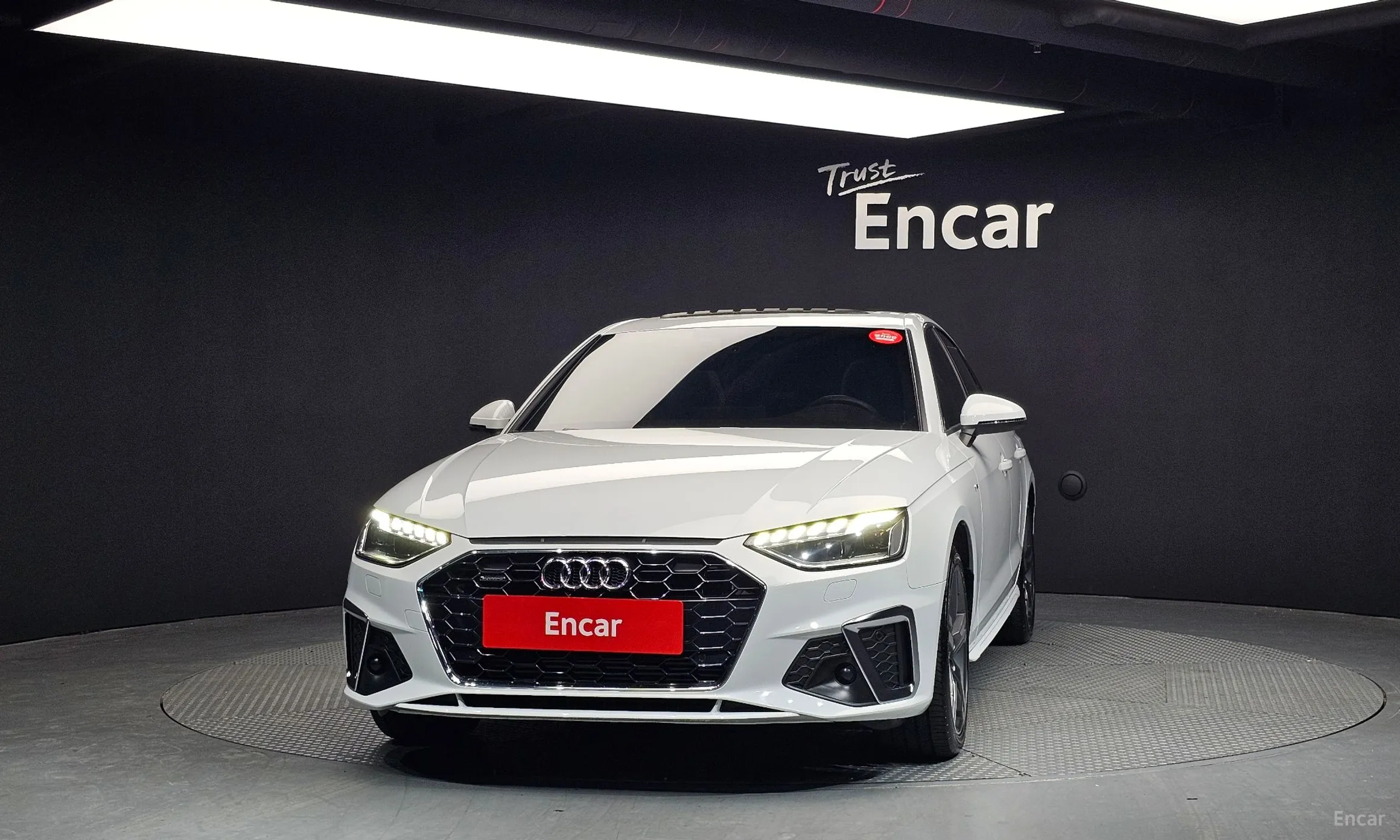 Audi A4 (B9) превью 3