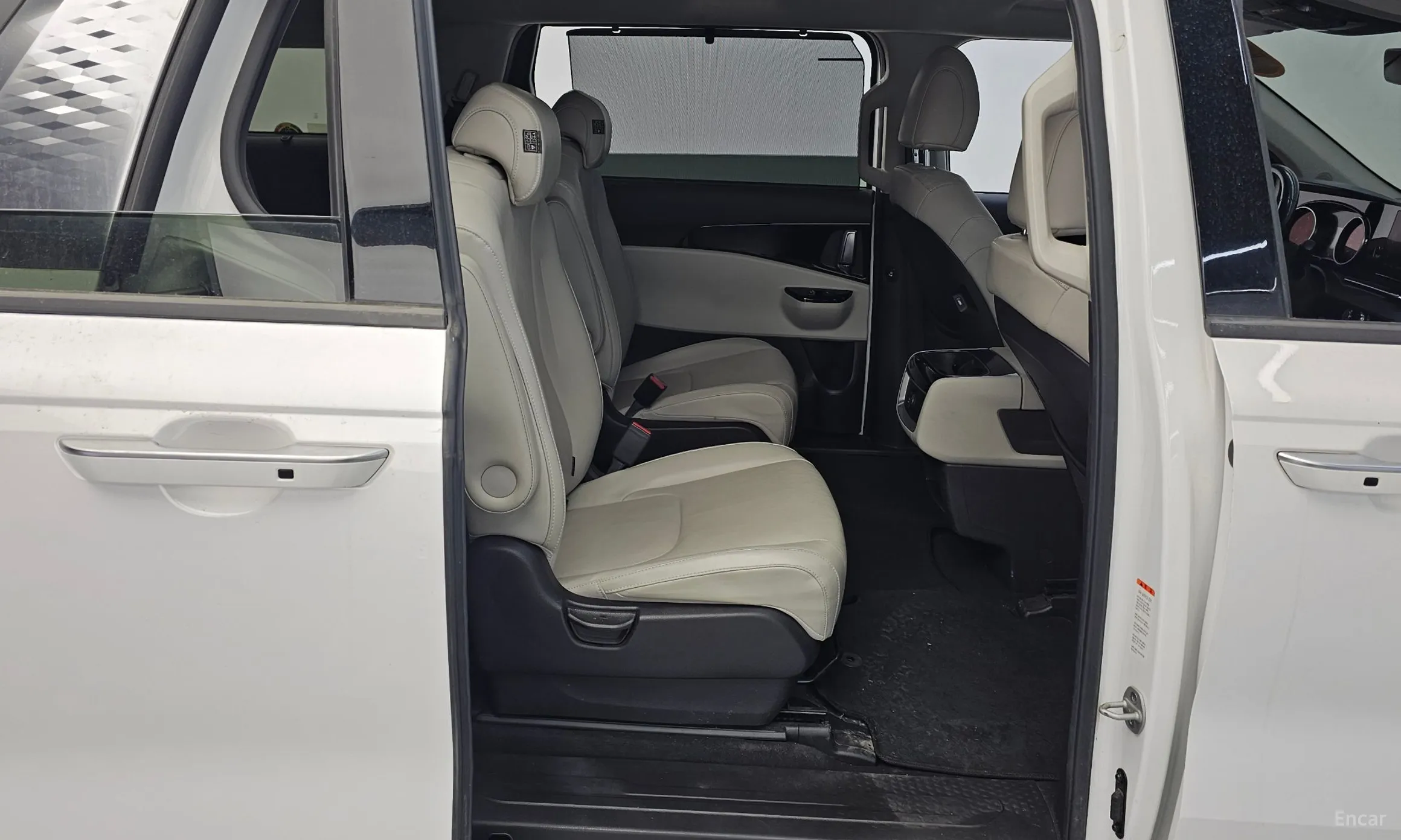 Kia Carnival Gen 4 превью 12
