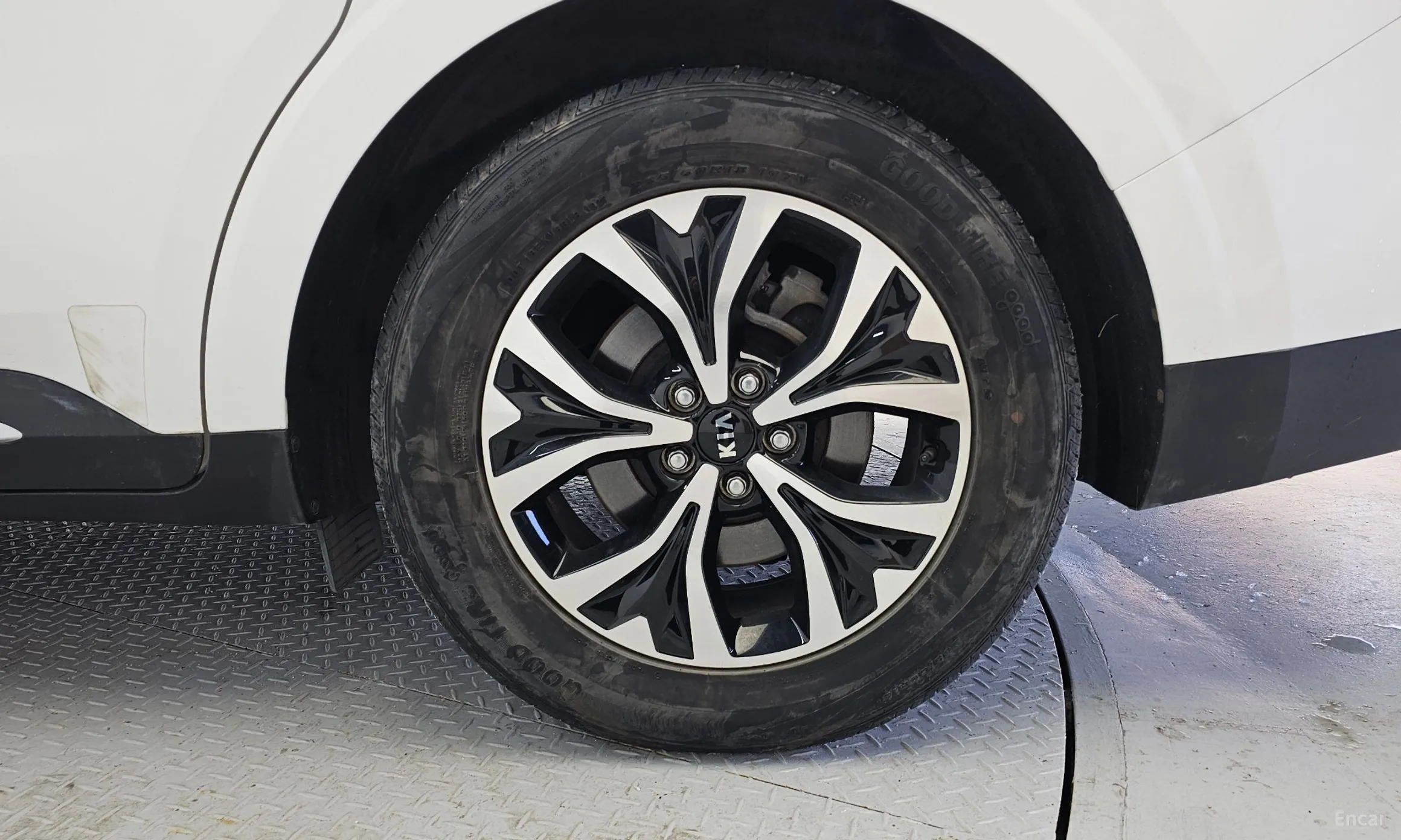 Kia Carnival Gen 4 превью 5