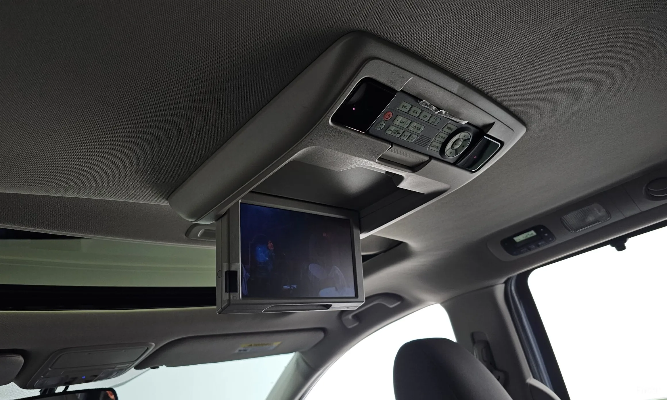 Honda Odyssey превью 17