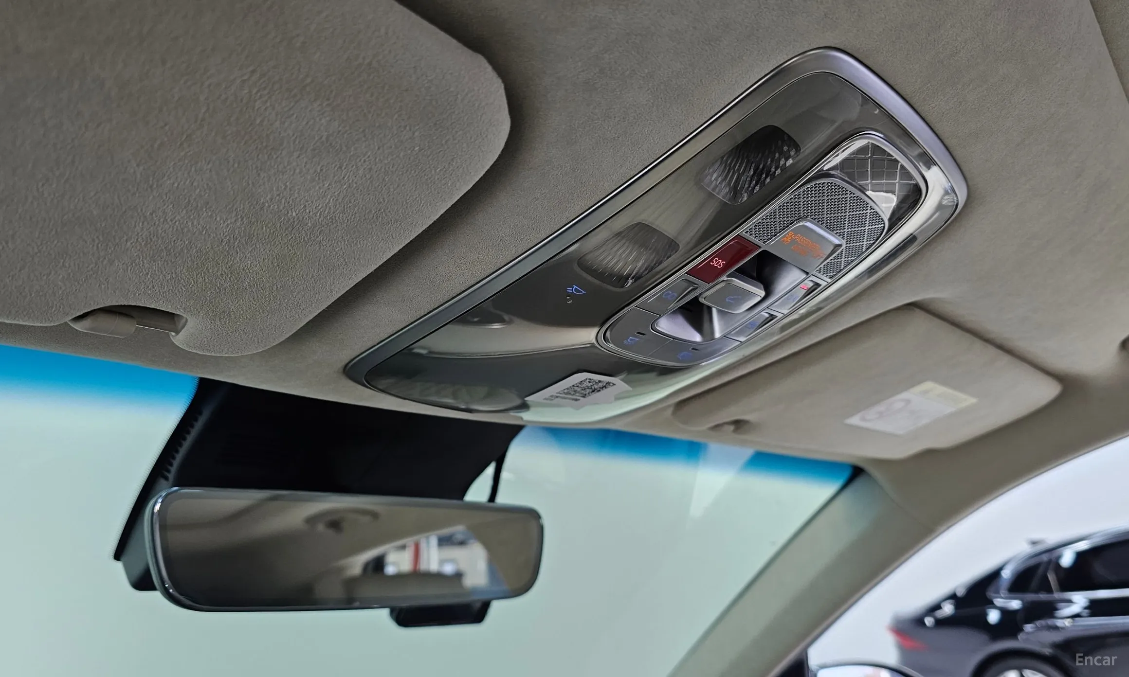 Genesis GV70 превью 17